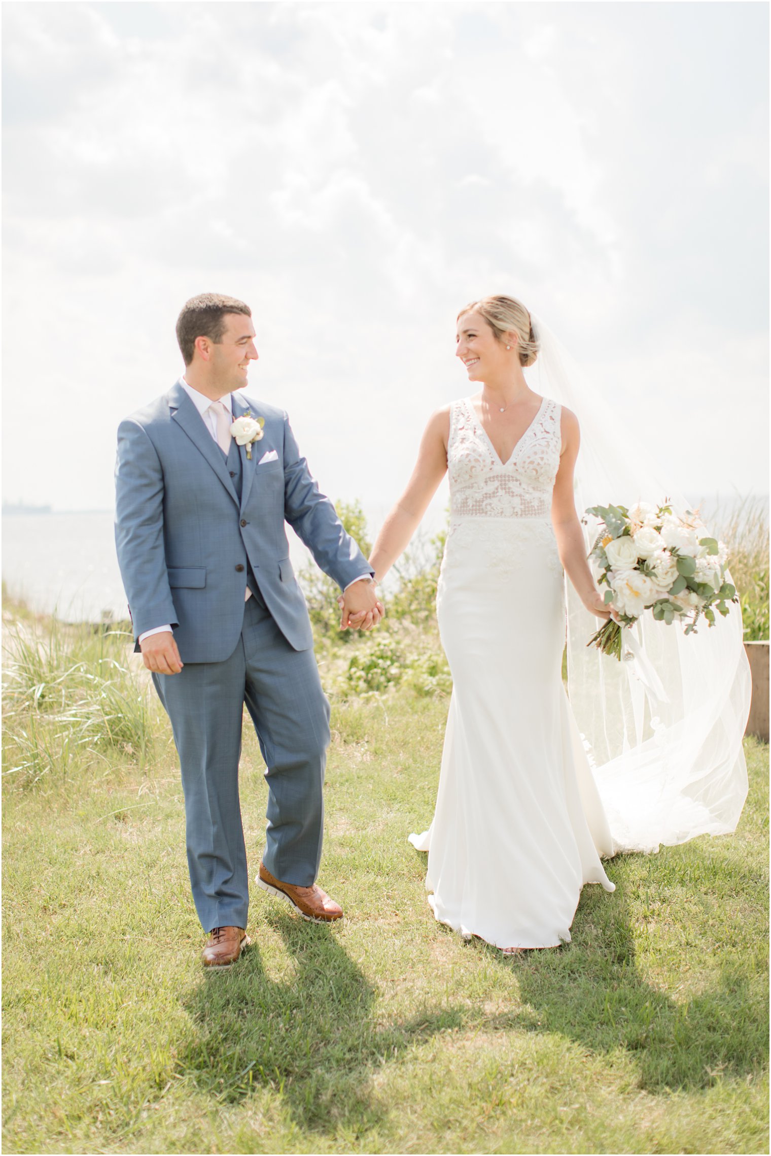 summer wedding portraits at Sandy Hook Chapel with Idalia Photography