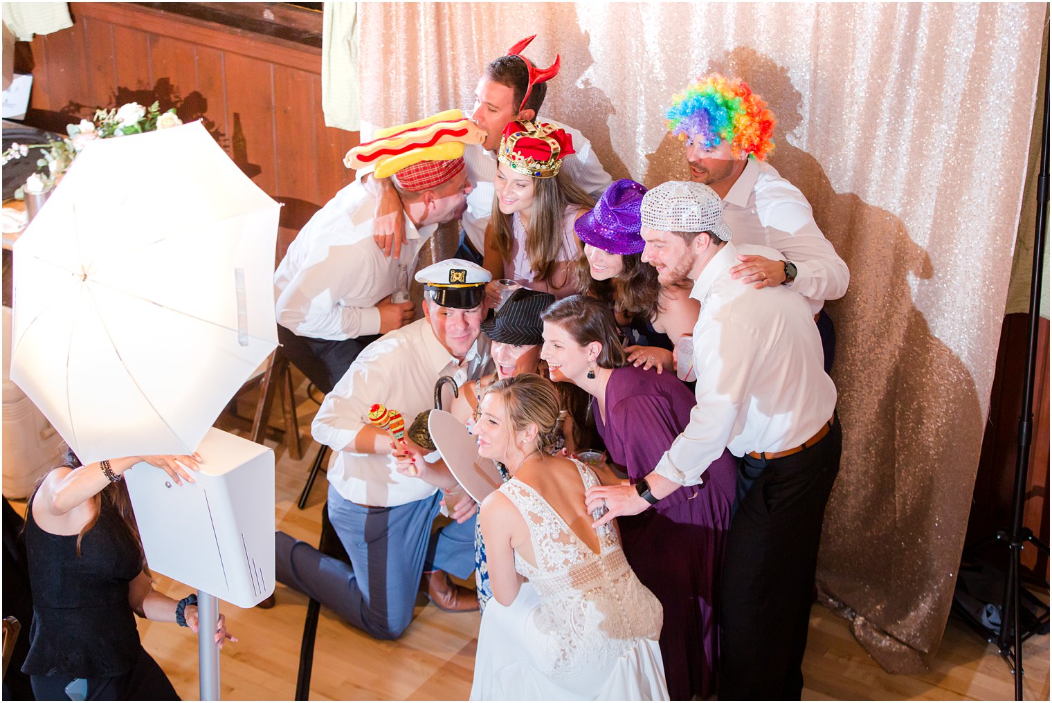 photobooth fun at Sandy Hook Chapel photographed by Idalia Photography