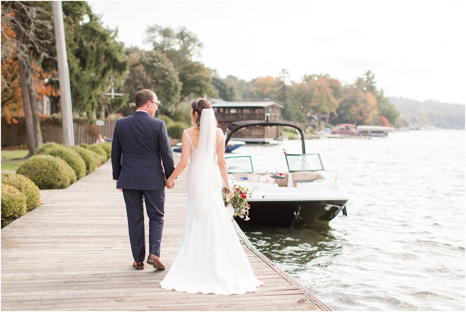 lakefront wedding photos with Idalia Photography