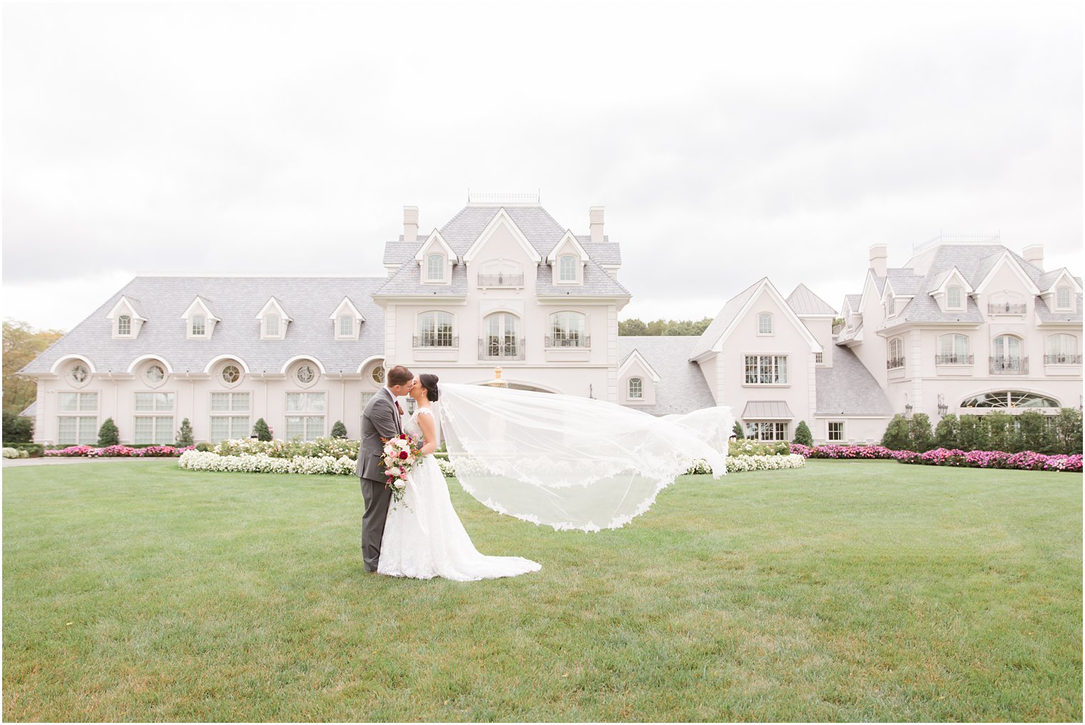 romantic wedding portraits at Park Chateau Estate with Idalia Photography