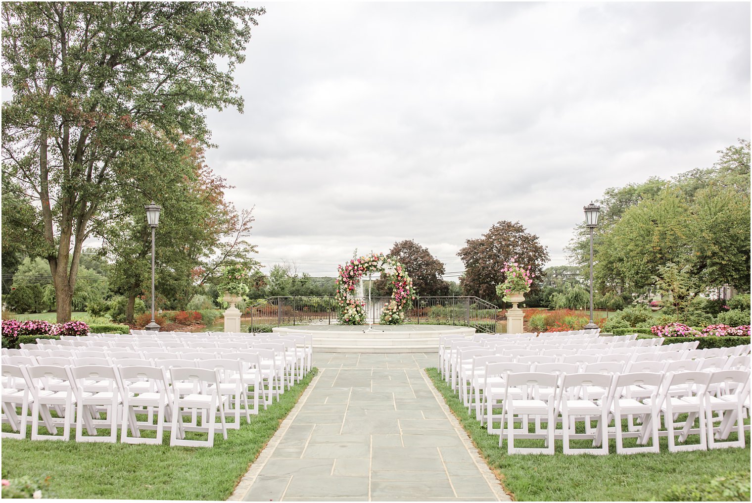 Outdoor wedding ceremony at Park Chateau Estate