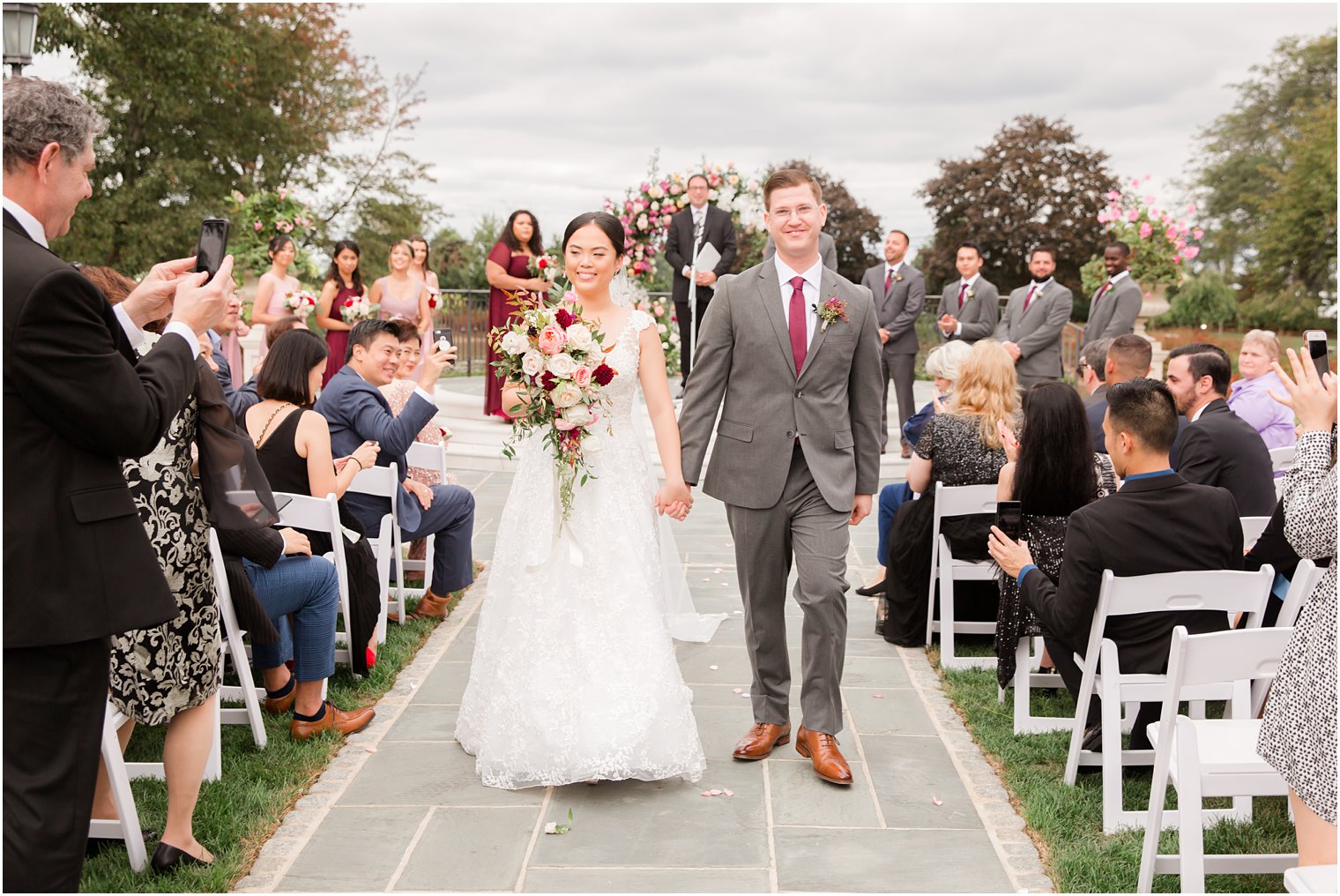 Outdoor wedding ceremony at Park Chateau Estate