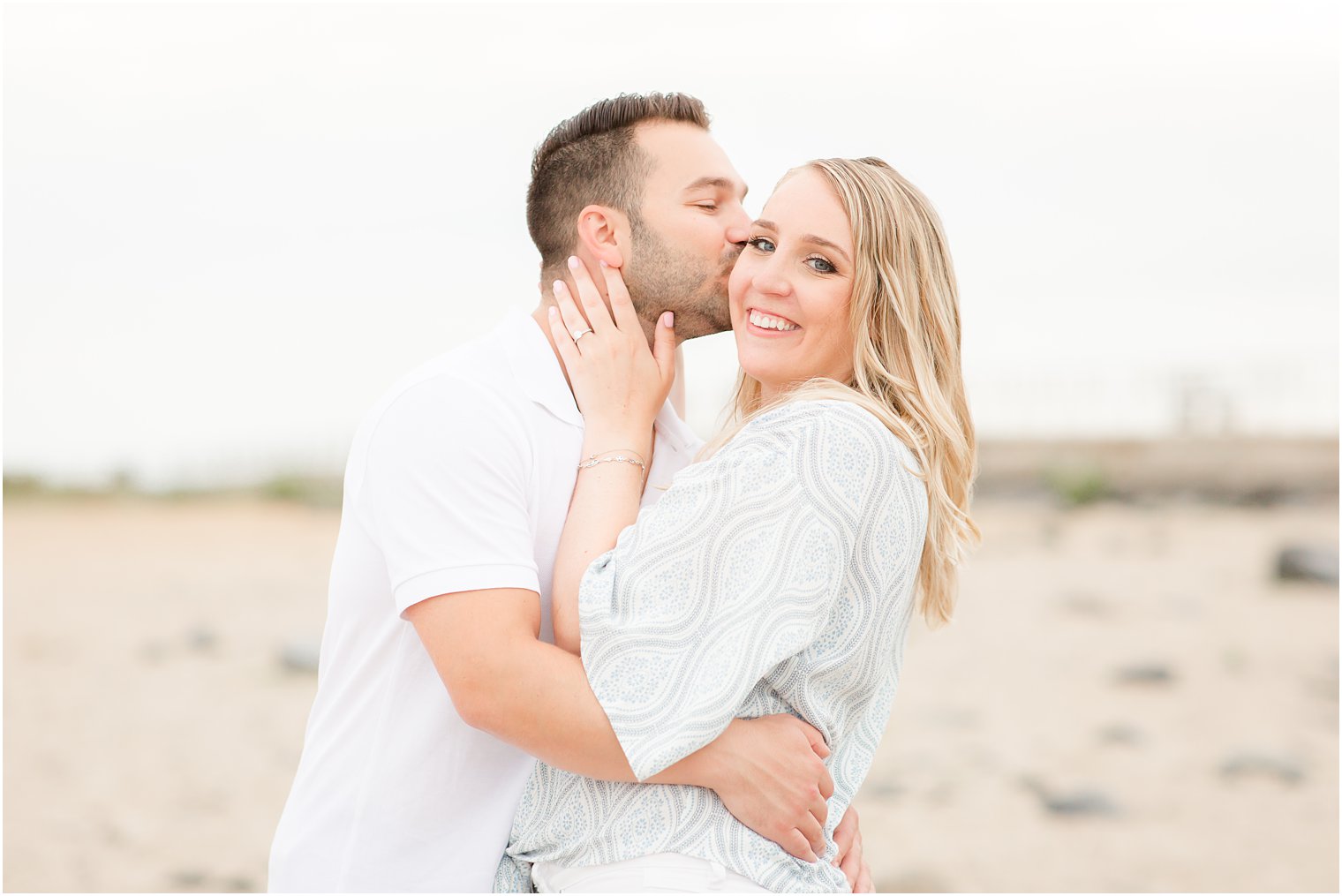 cozy beach engagement session by Idalia Photography