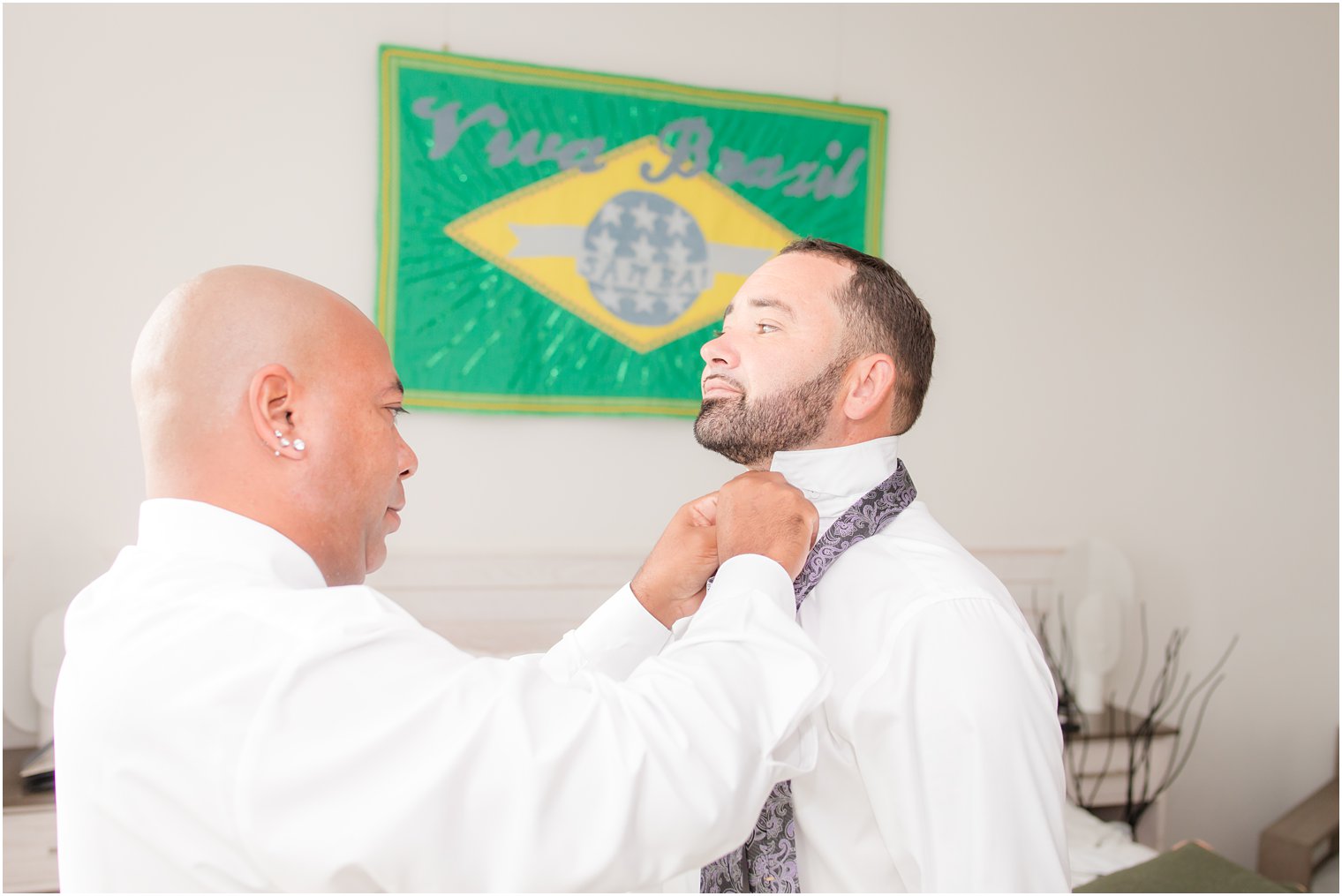 groom and groomsmen prepare for Clarks Landing Yacht Club wedding day with Idalia Photography