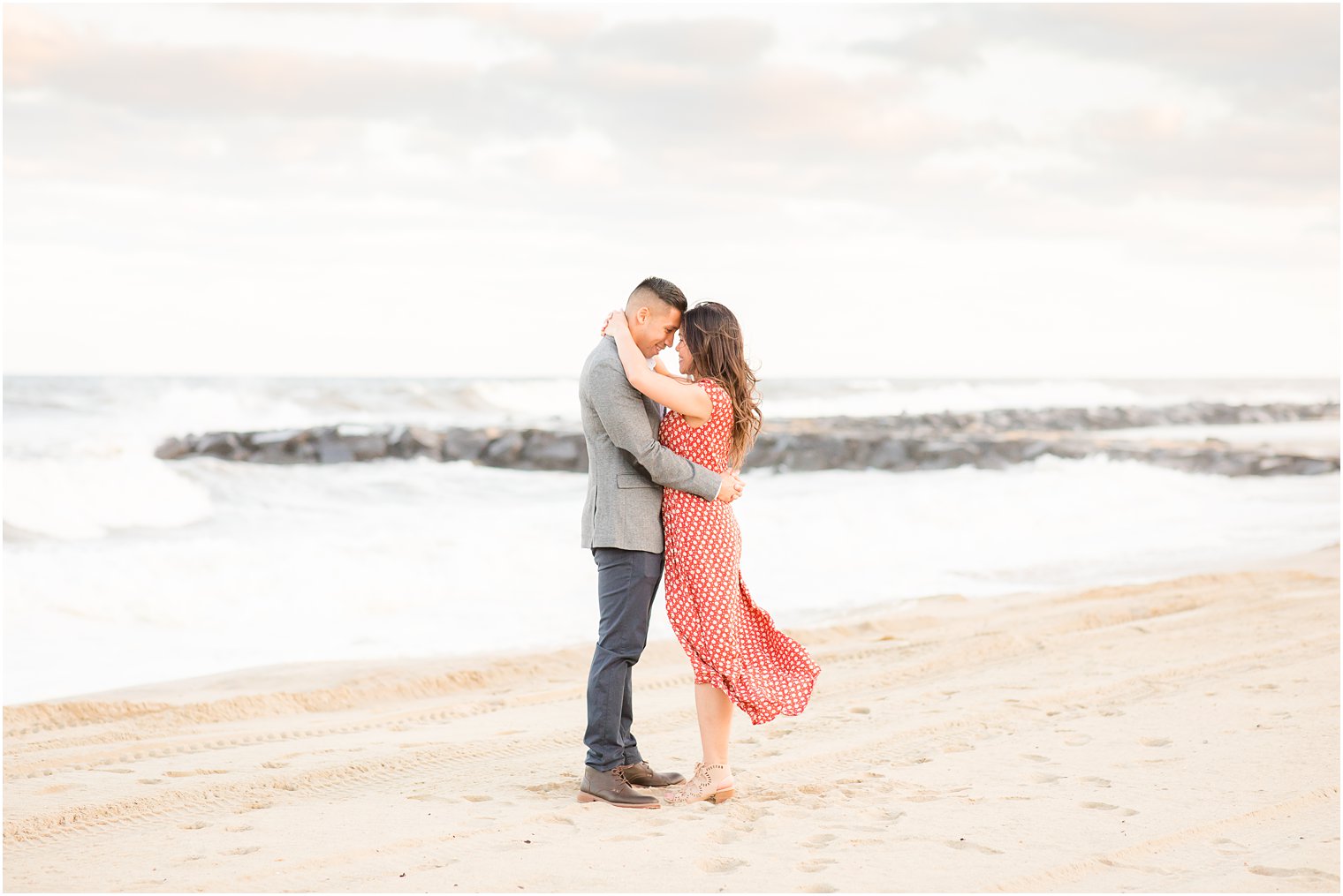 engagement session in Asbury Park in the summer by Idalia Photography