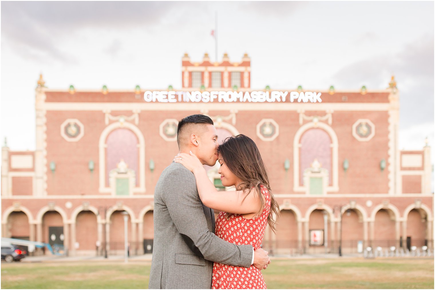 romantic engagement session in Asbury Park by Idalia Photography