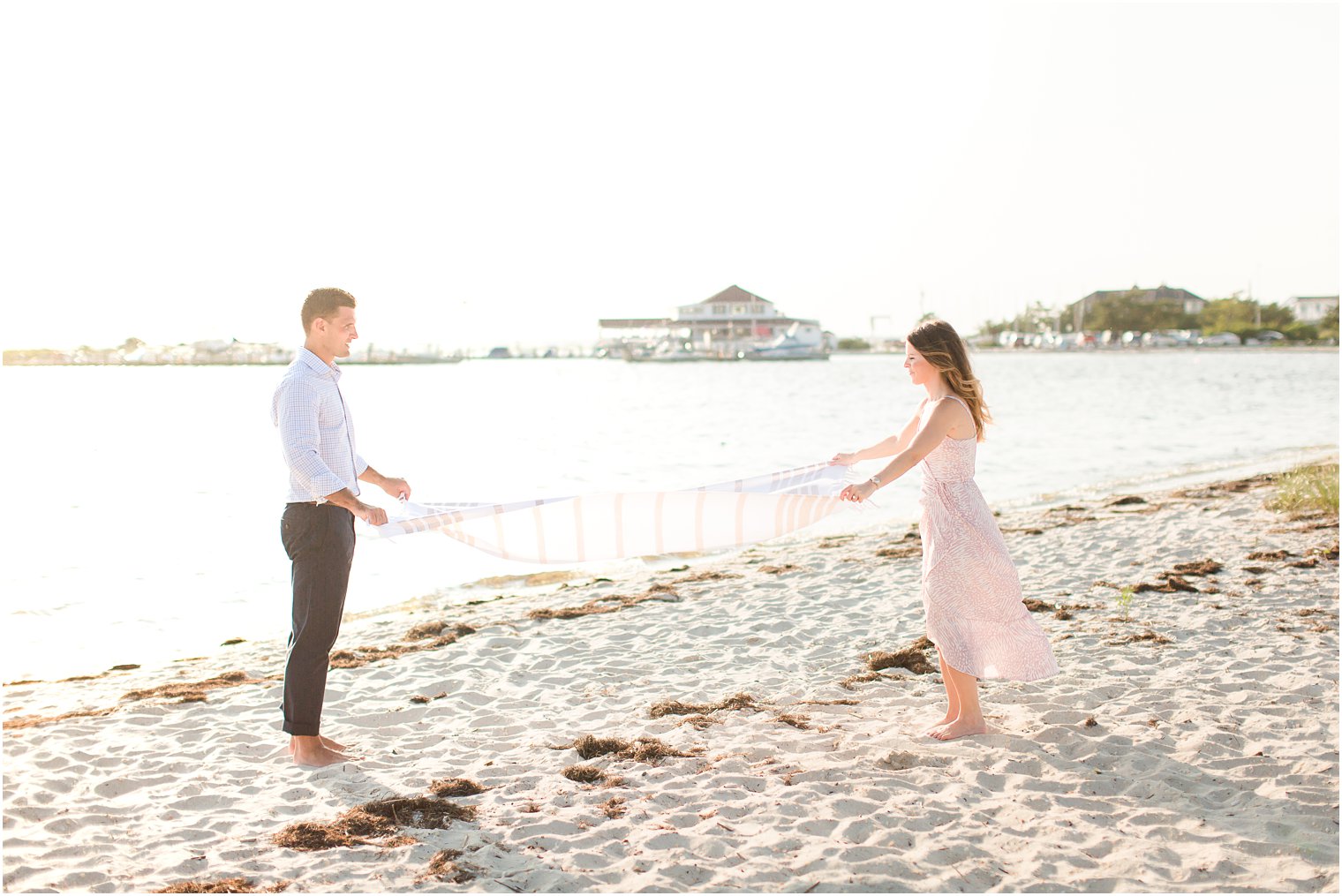 engagement session on the Jersey Shore with Idalia Photography