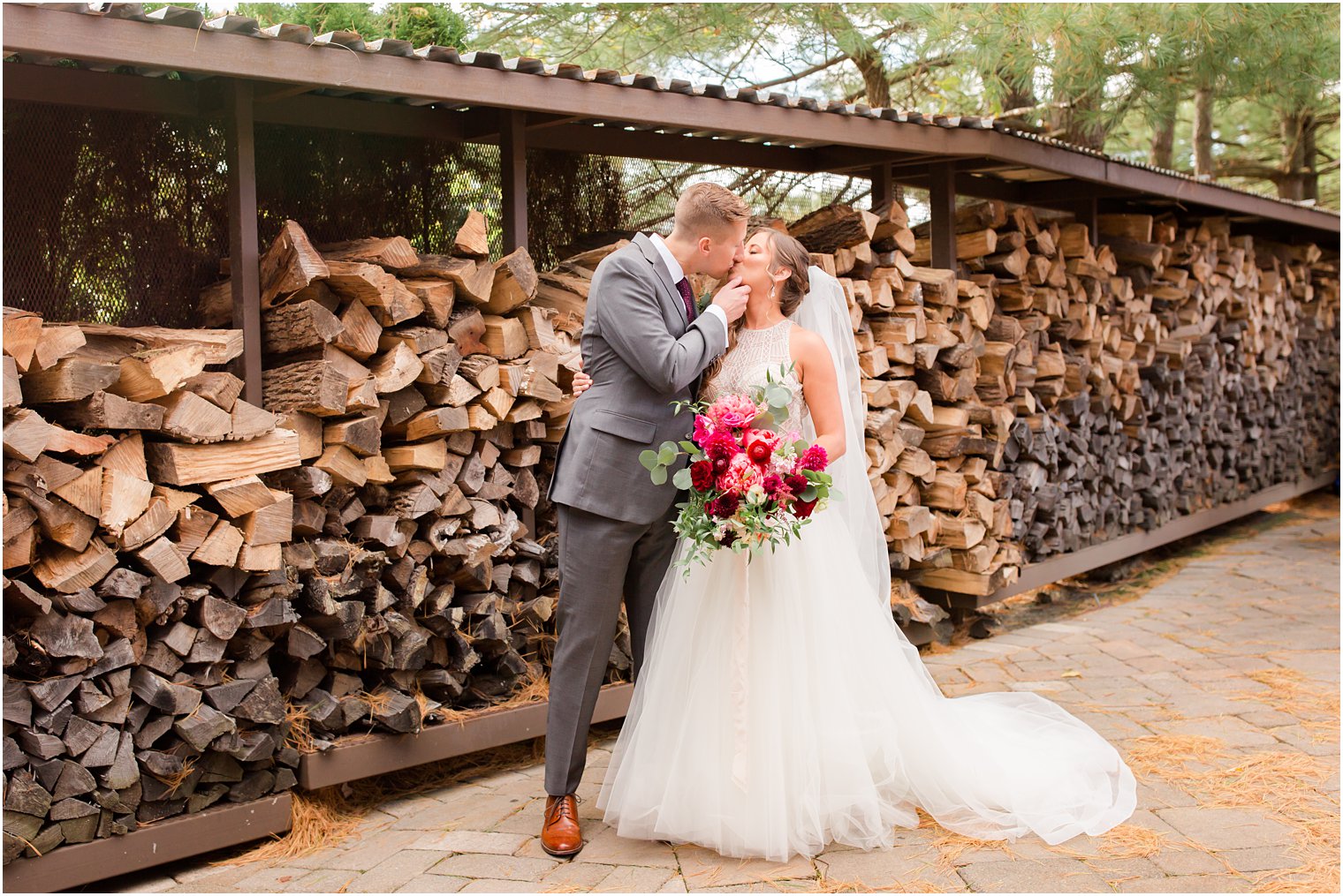 fall wedding day at Stone House at Stirling Ridge with Idalia Photography