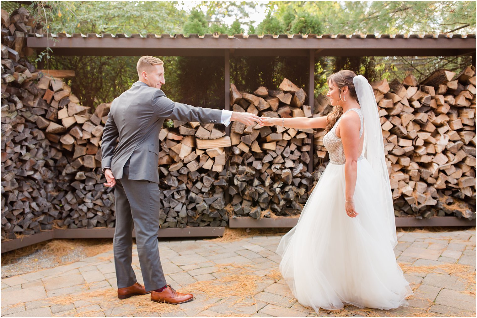 bride and groom pose at Stone House at Stirling Ridge with Idalia Photography