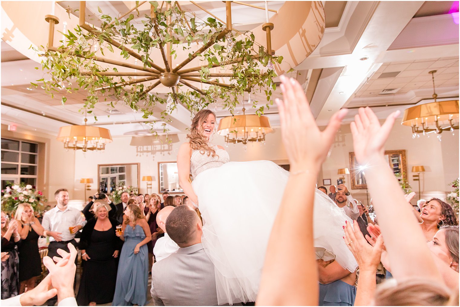 Idalia Photography photographs wedding reception fun