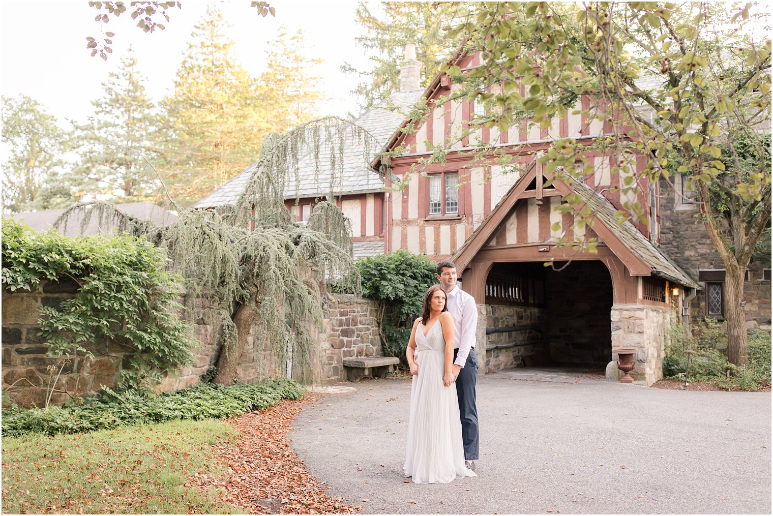 summer engagement at Skylands Manor by Idalia Photography