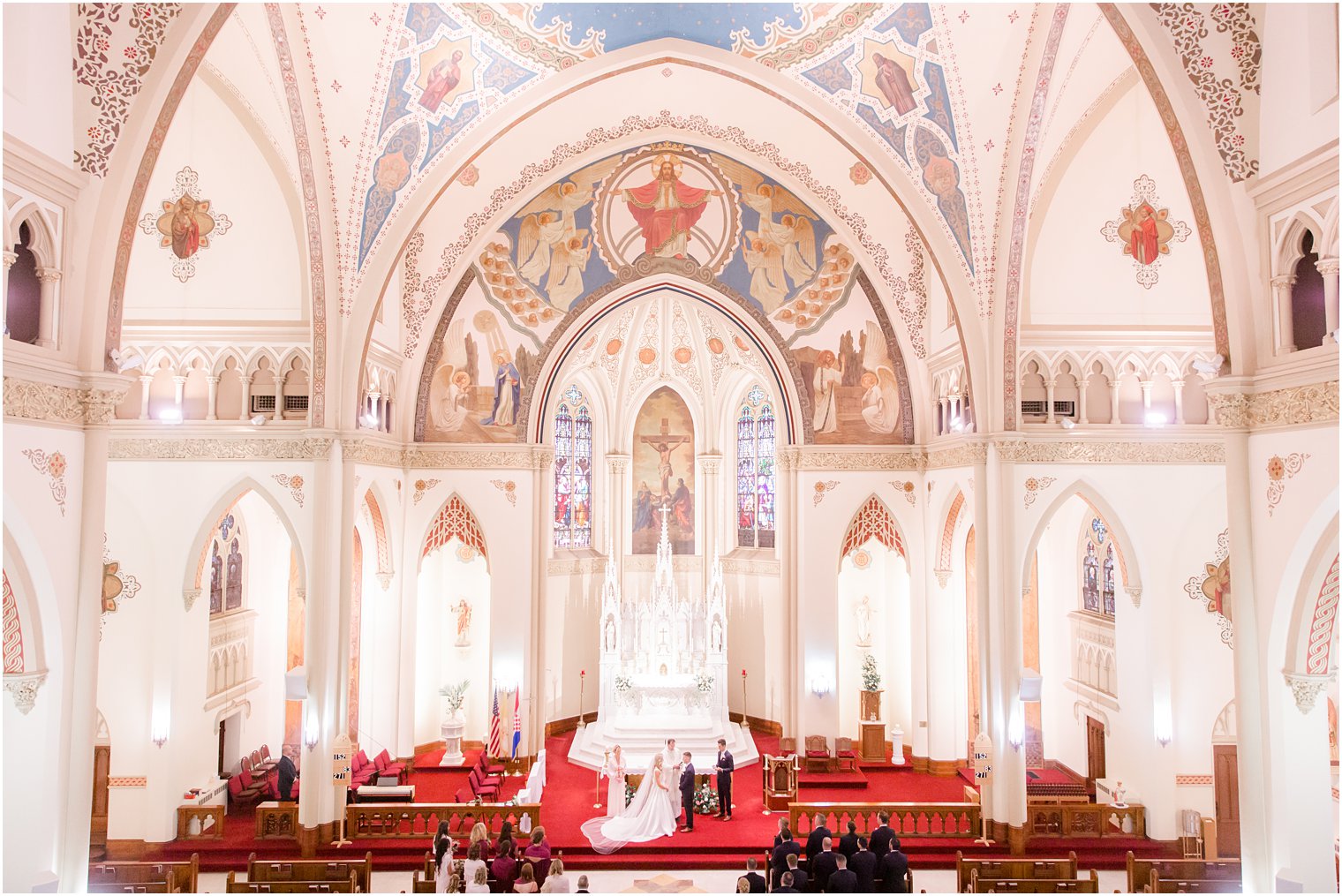 traditional church wedding photographed by Idalia Photography