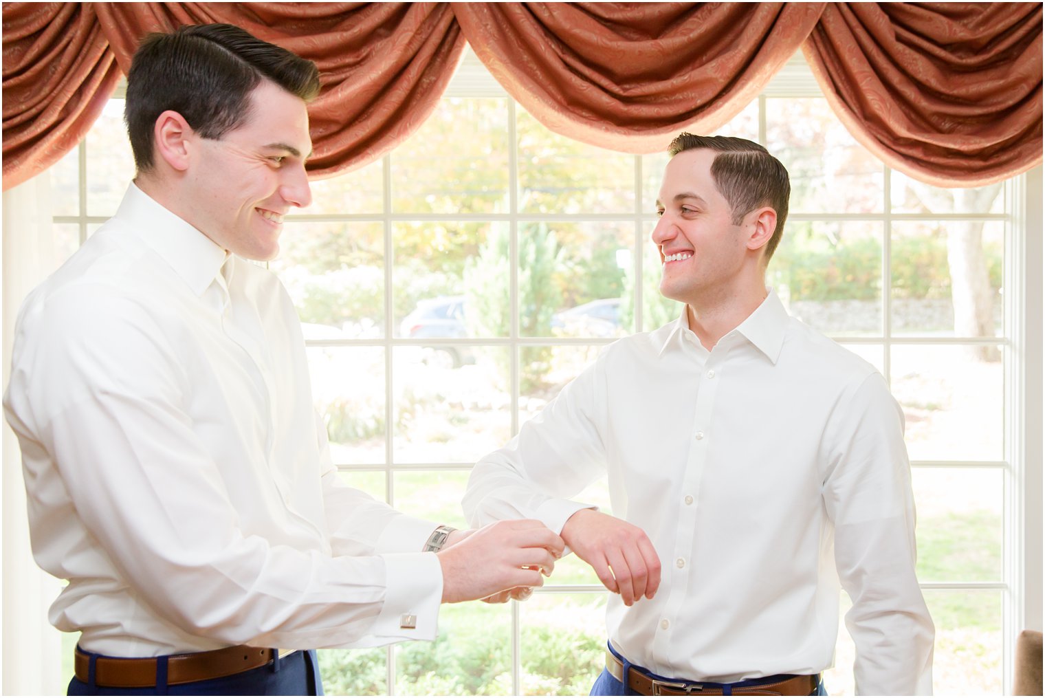 groom prepares for New York Country Club Wedding