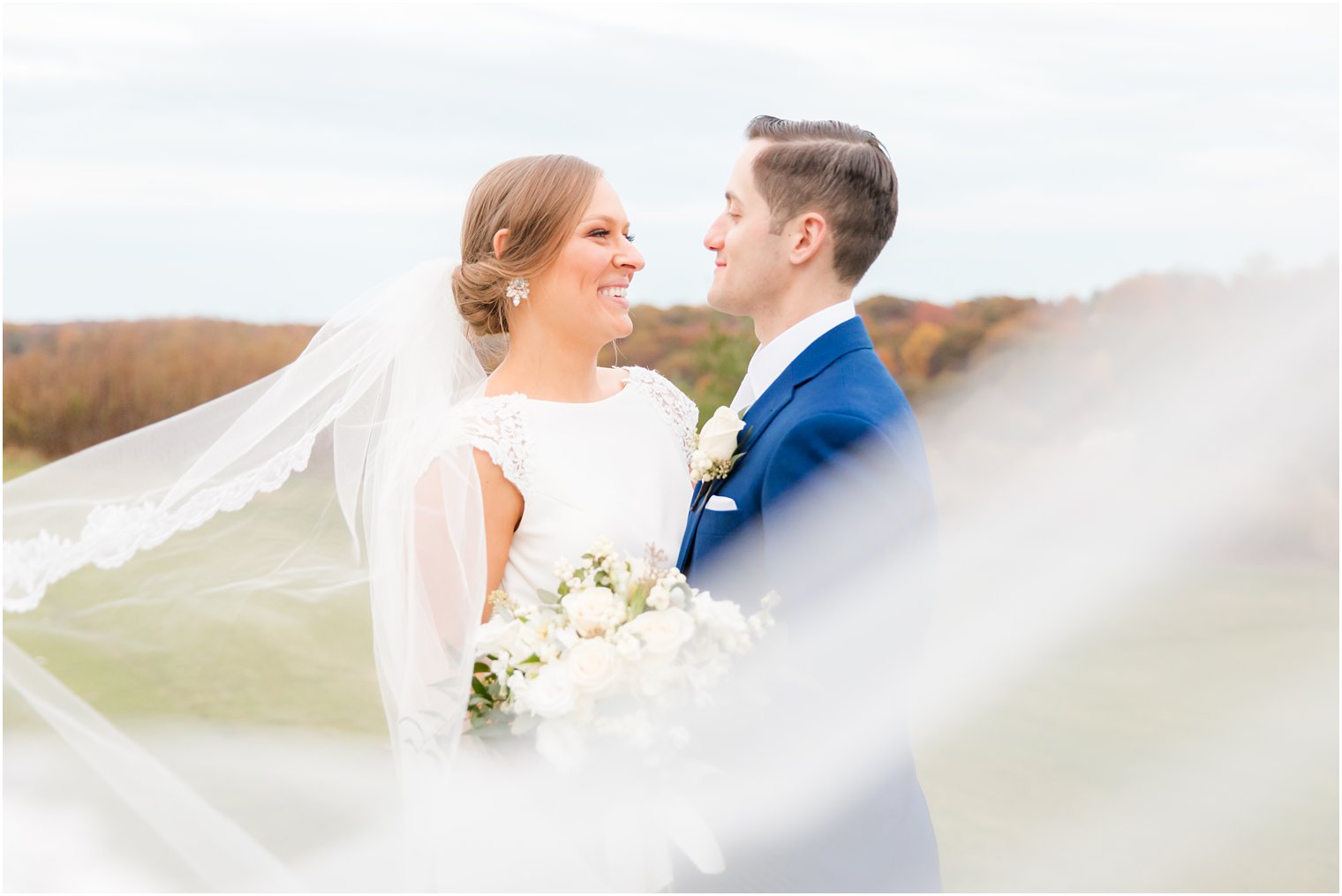 wedding portraits with veil by Idalia Photography