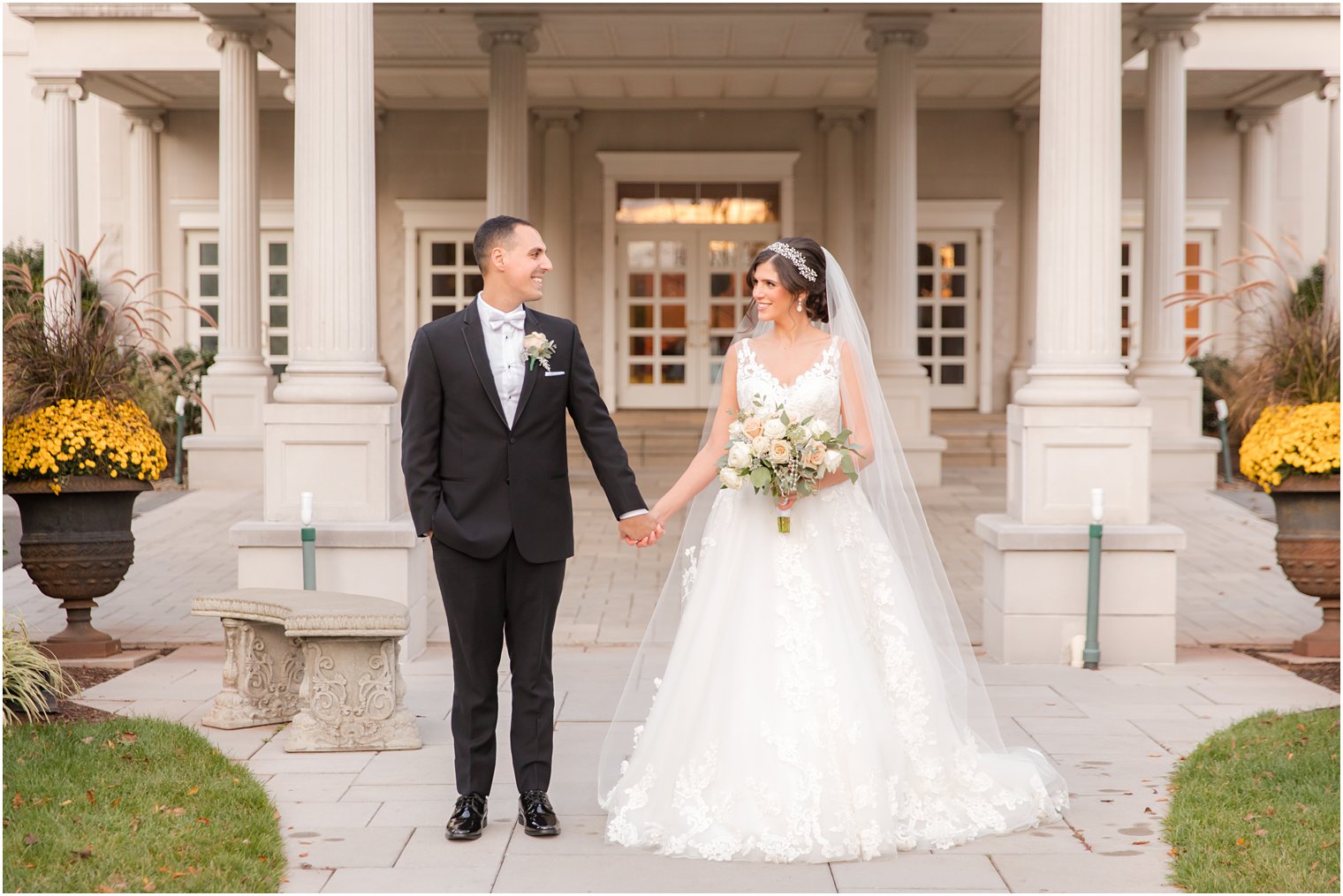 Idalia Photography captures portraits of newlyweds at Palace at Somerset Park