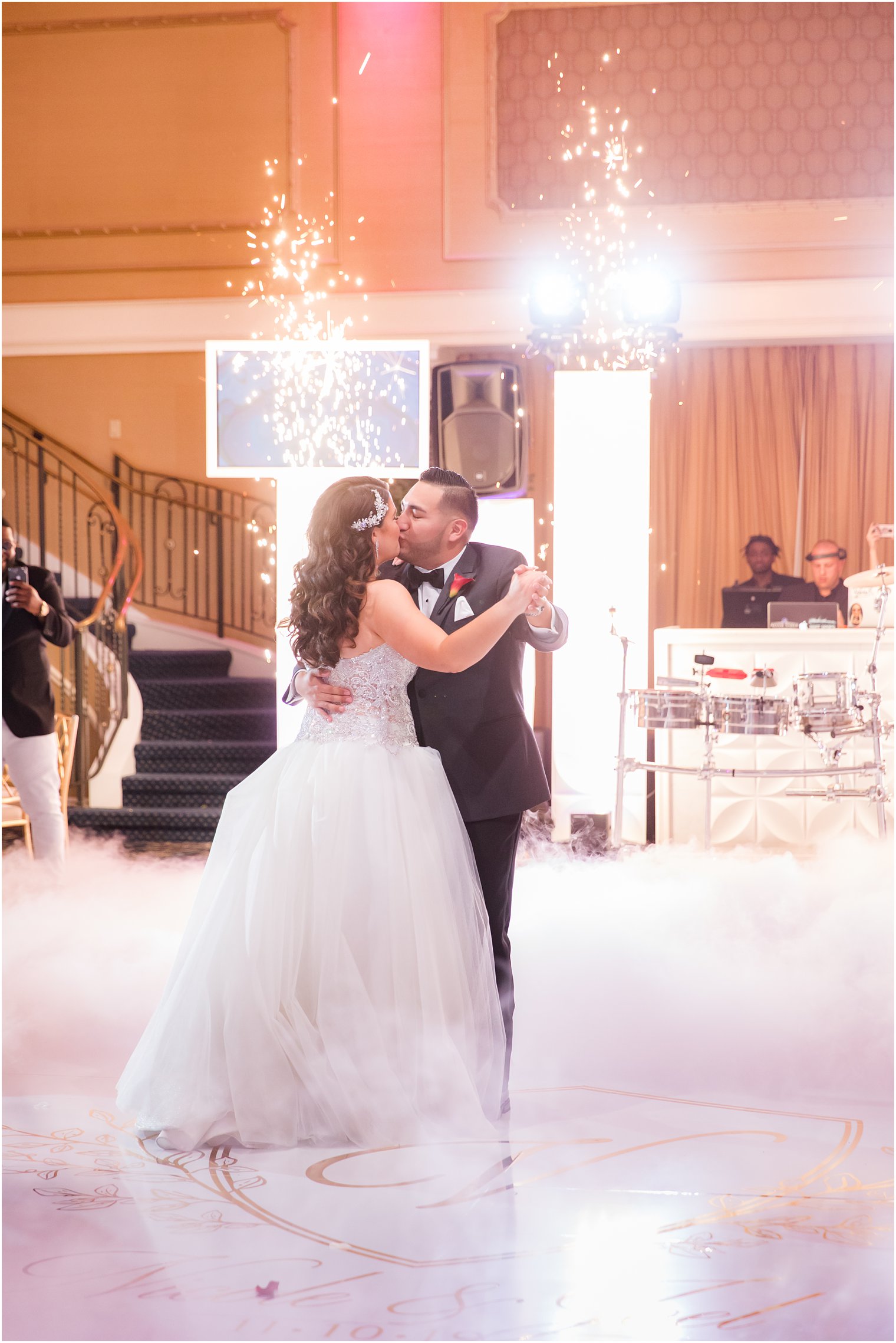 wedding reception first dance photographed by Idalia Photography