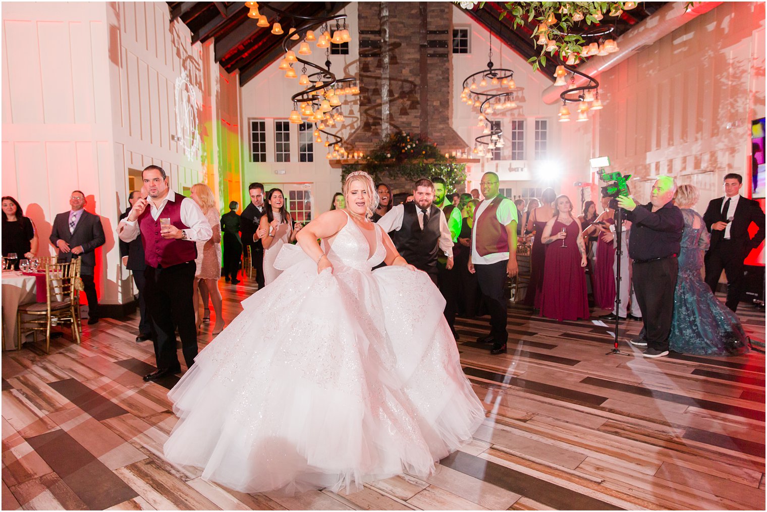 Ryland Inn wedding reception fun photographed by Idalia Photography