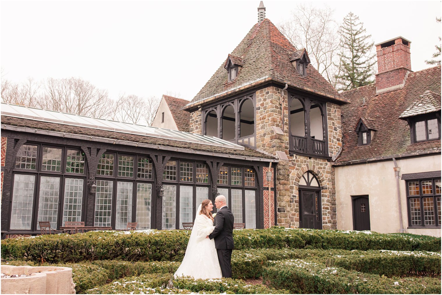 classic winter wedding at Pleasantdale Chateau winter wedding