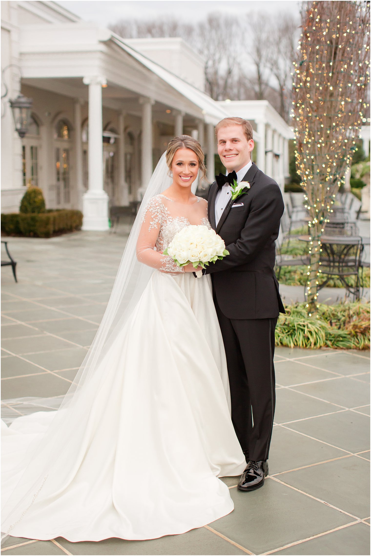 Classic portrait of bride and groom at Park Chateau Estate and Gardens | Photos by Idalia Photography