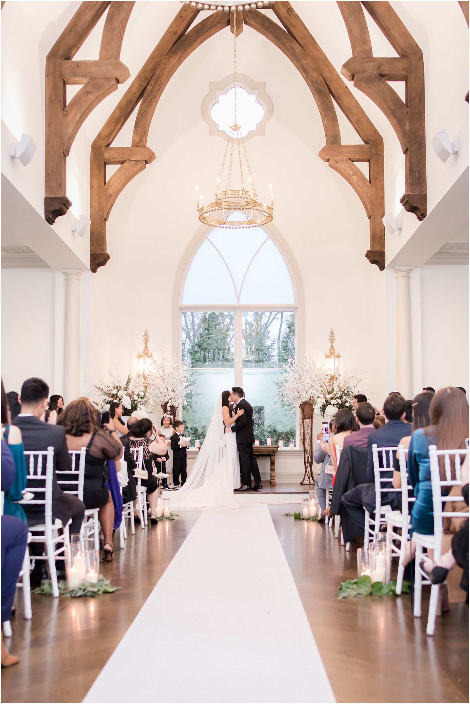 Wedding ceremony in Park Chateau Estate chapel