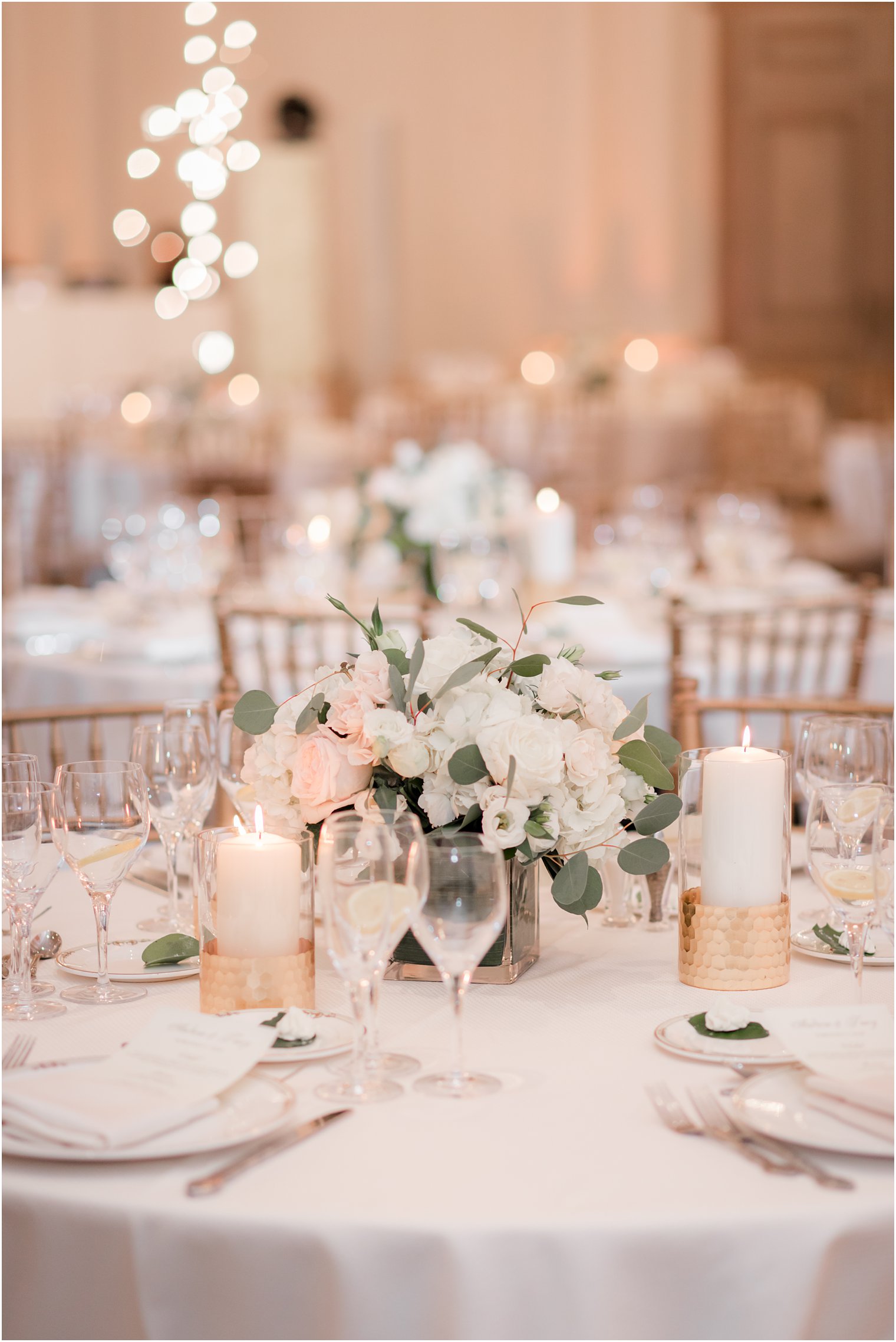 at Park Chateau Estate | short center pieces