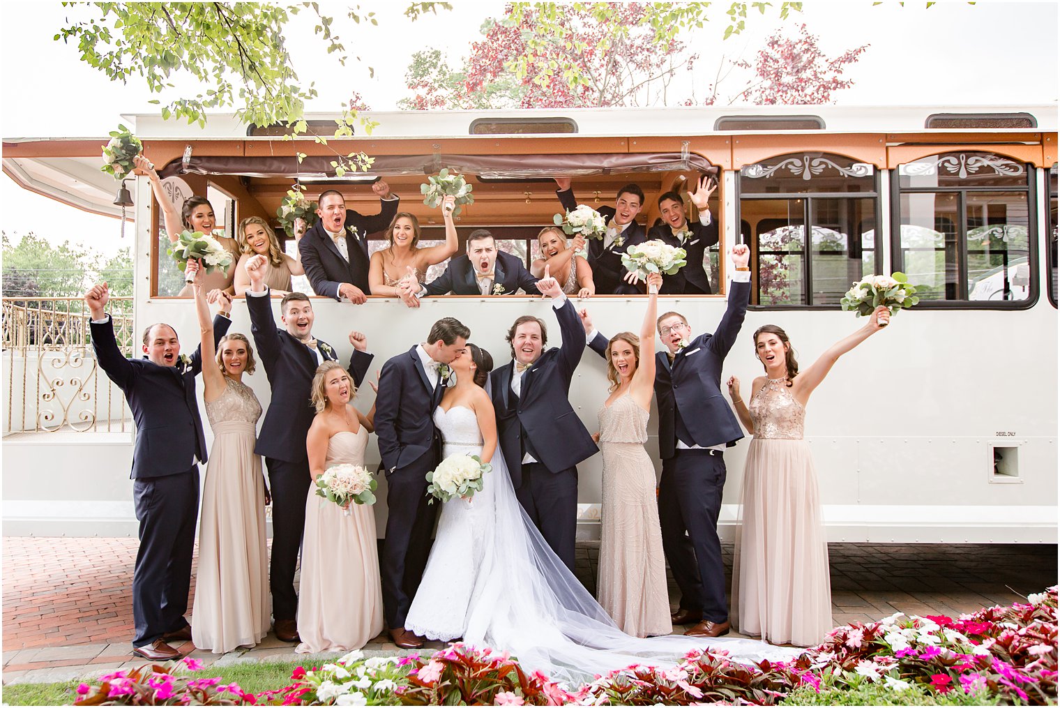 Fun bridal party posing idea | Park Savoy Estate wedding