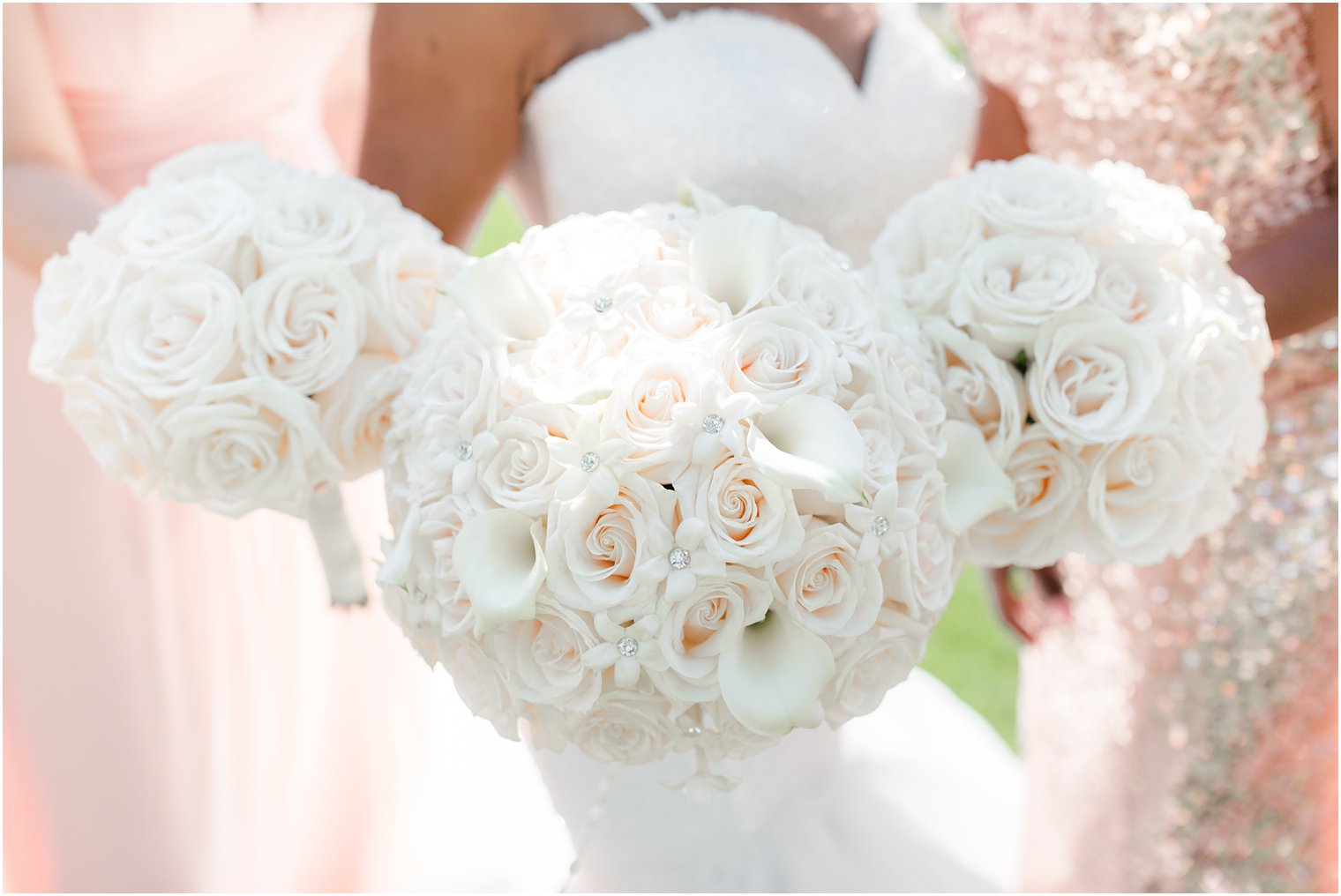 White bouquets by Dahlia Florals