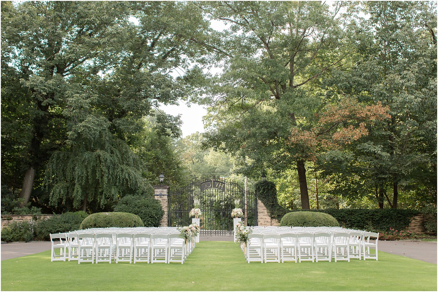 Florals at Huntingdon Valley Country Club Wedding