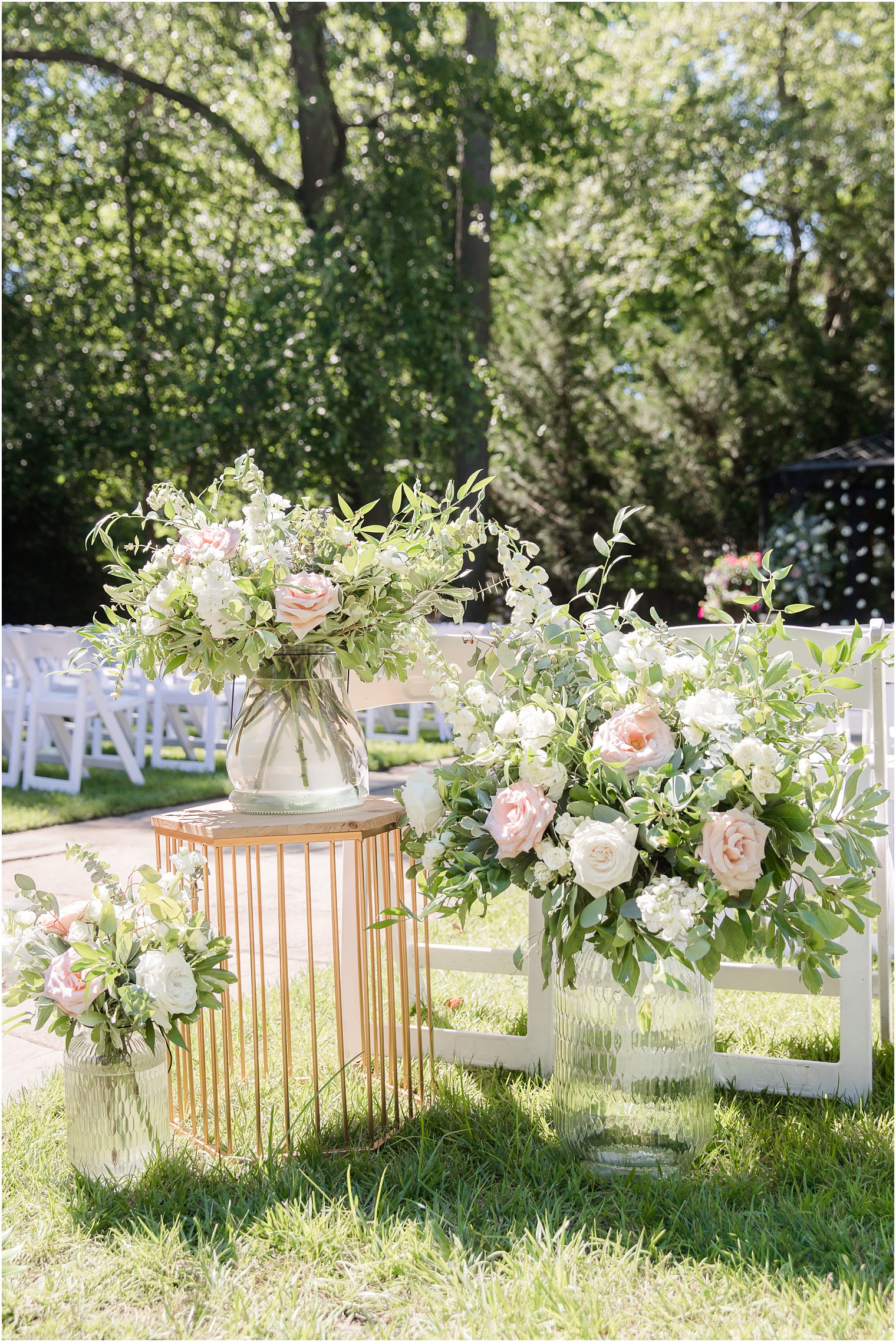 Welcome sign with florals by Eastlin Florals