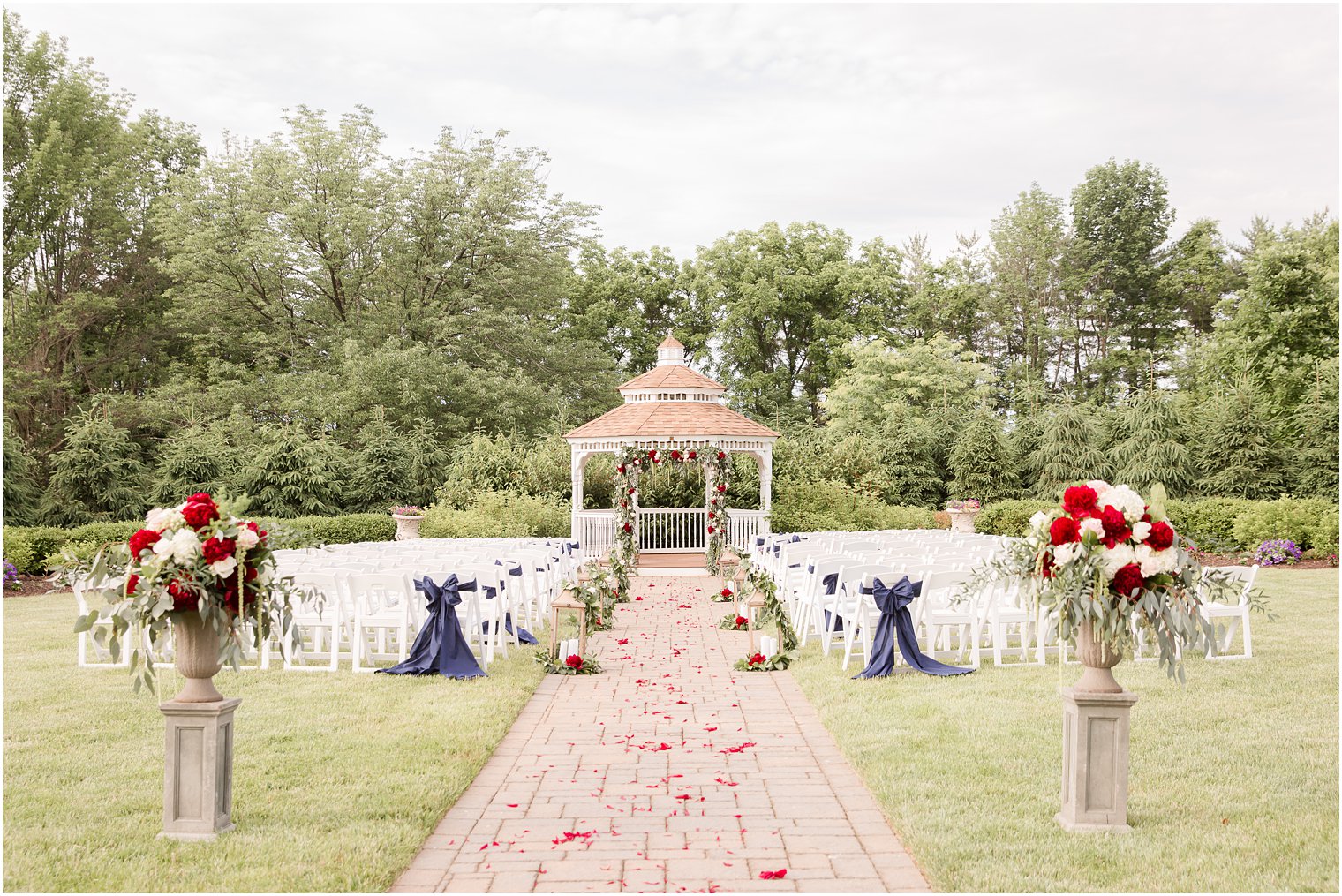 Florals by Beethoven's Veranda and EVJ Wedding Co.