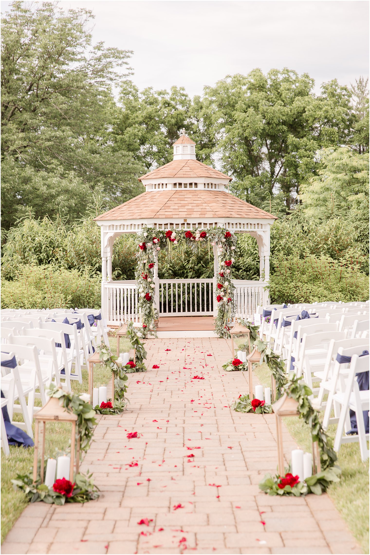 Florals by Beethoven's Veranda and EVJ Wedding Co.