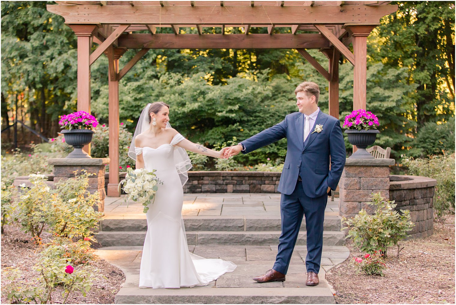 bride and groom photos at the Gardens of Wyckoff 