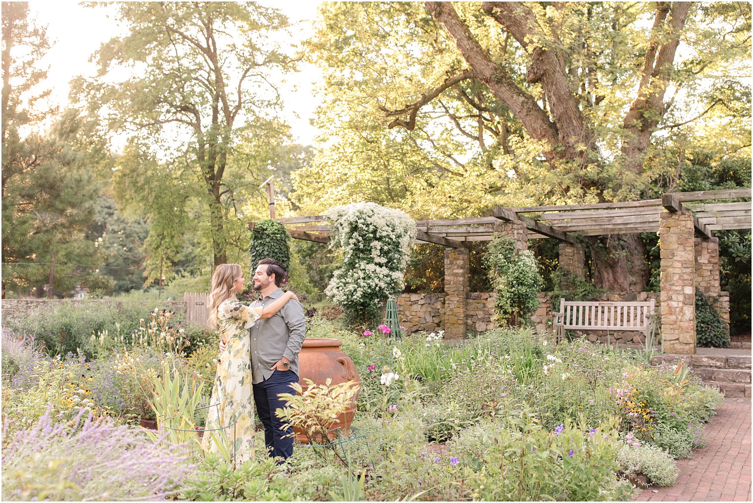 sunset Cross Estate Gardens engagement photos with Idalia Photography