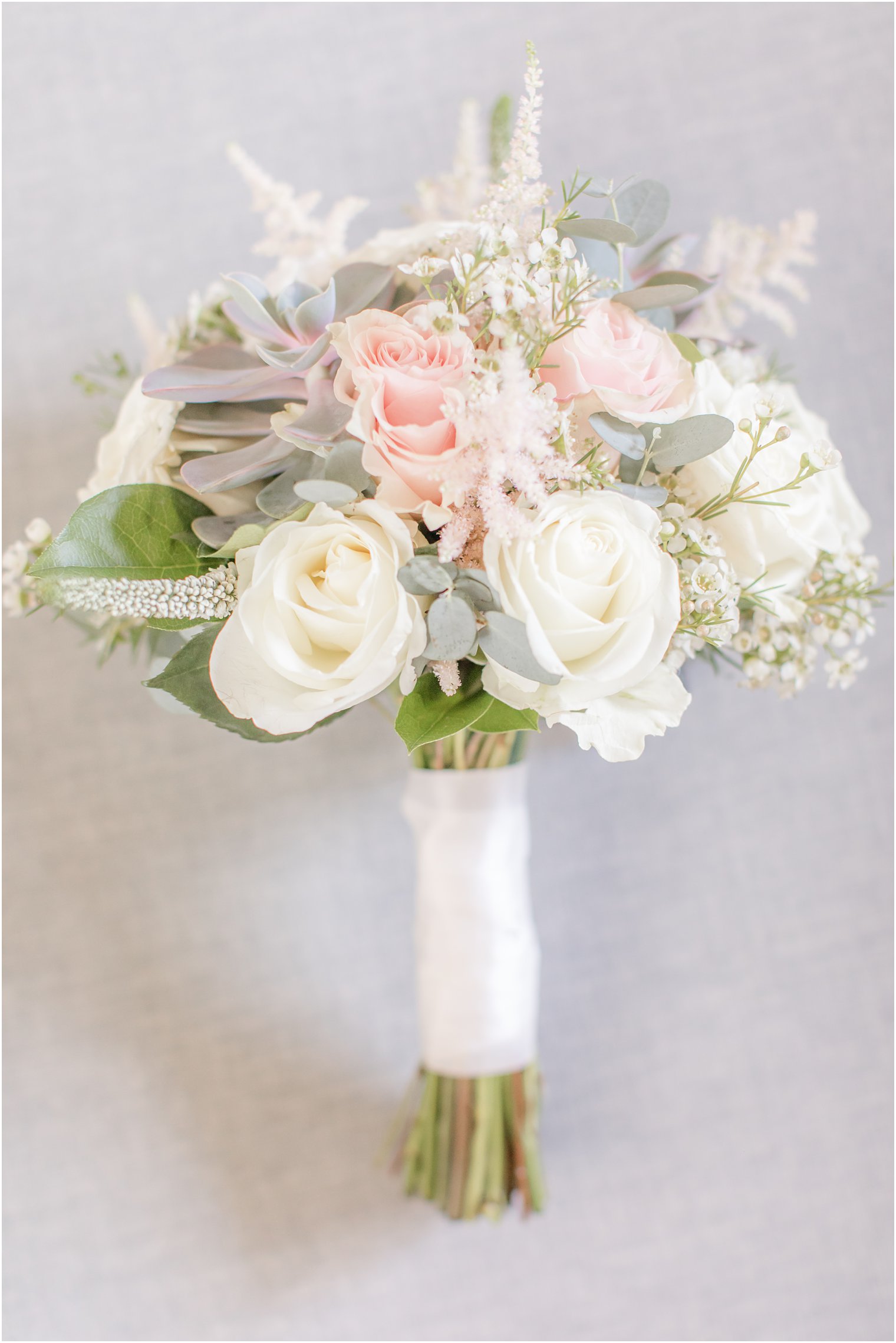 ivory and pastel pink rose bouquet for Indian Trail Club Micro Wedding