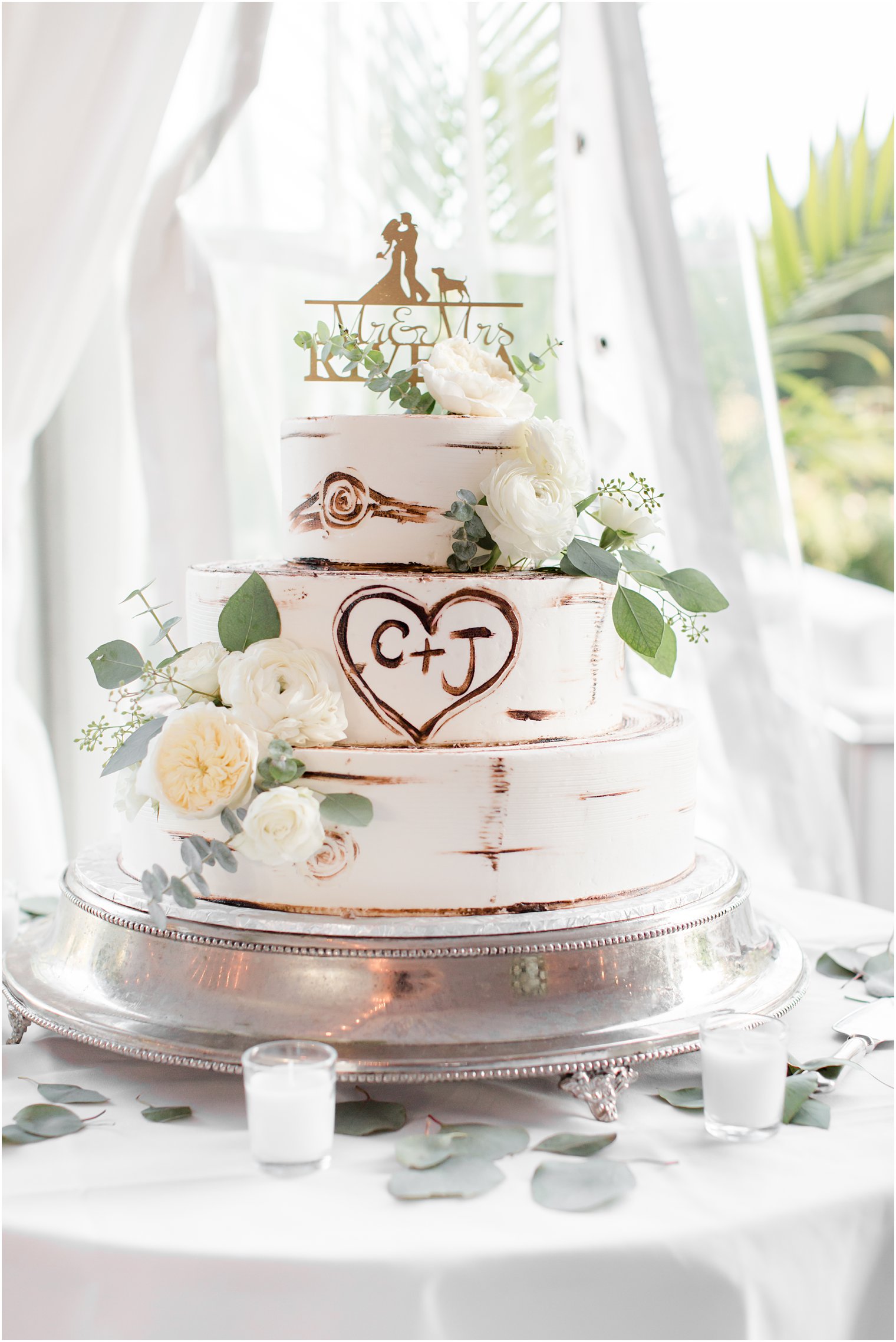 rustic modern wedding cake at Windows on the Water at Frogbridge reception