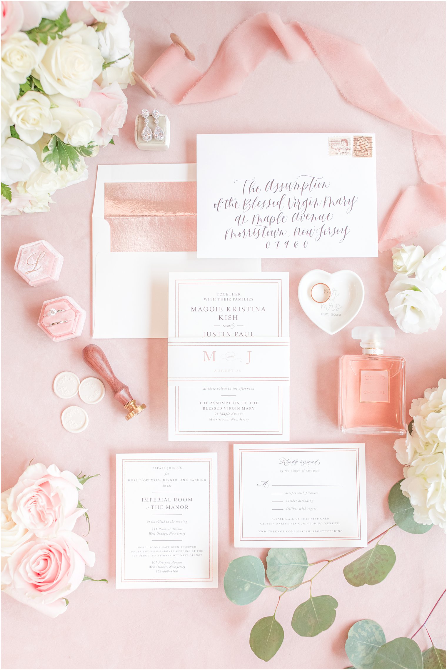 Invitation by Minted; Calligraphy by The Shaded Maple