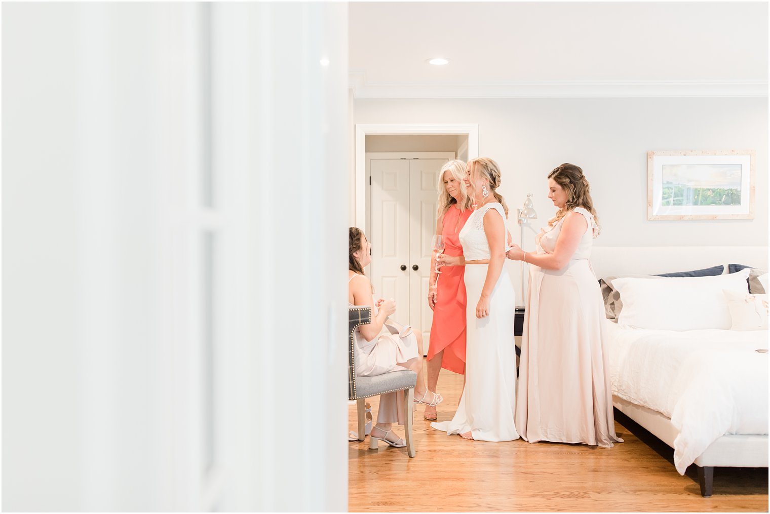 bride and bridesmaids prepare for NJ wedding