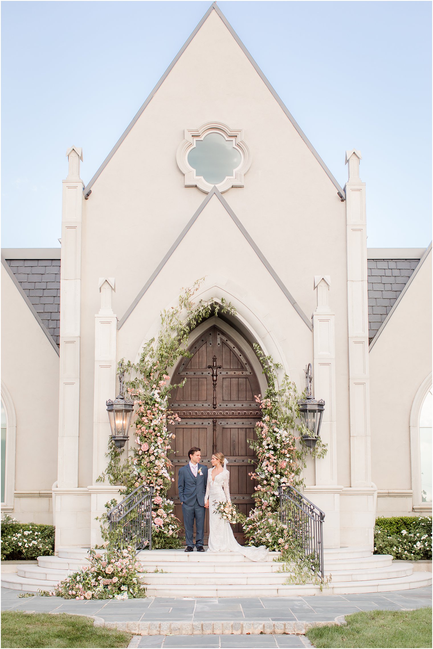 Romantic wedding at Park Chateau Estate and Gardens | Wedding at Park Chateau Estate