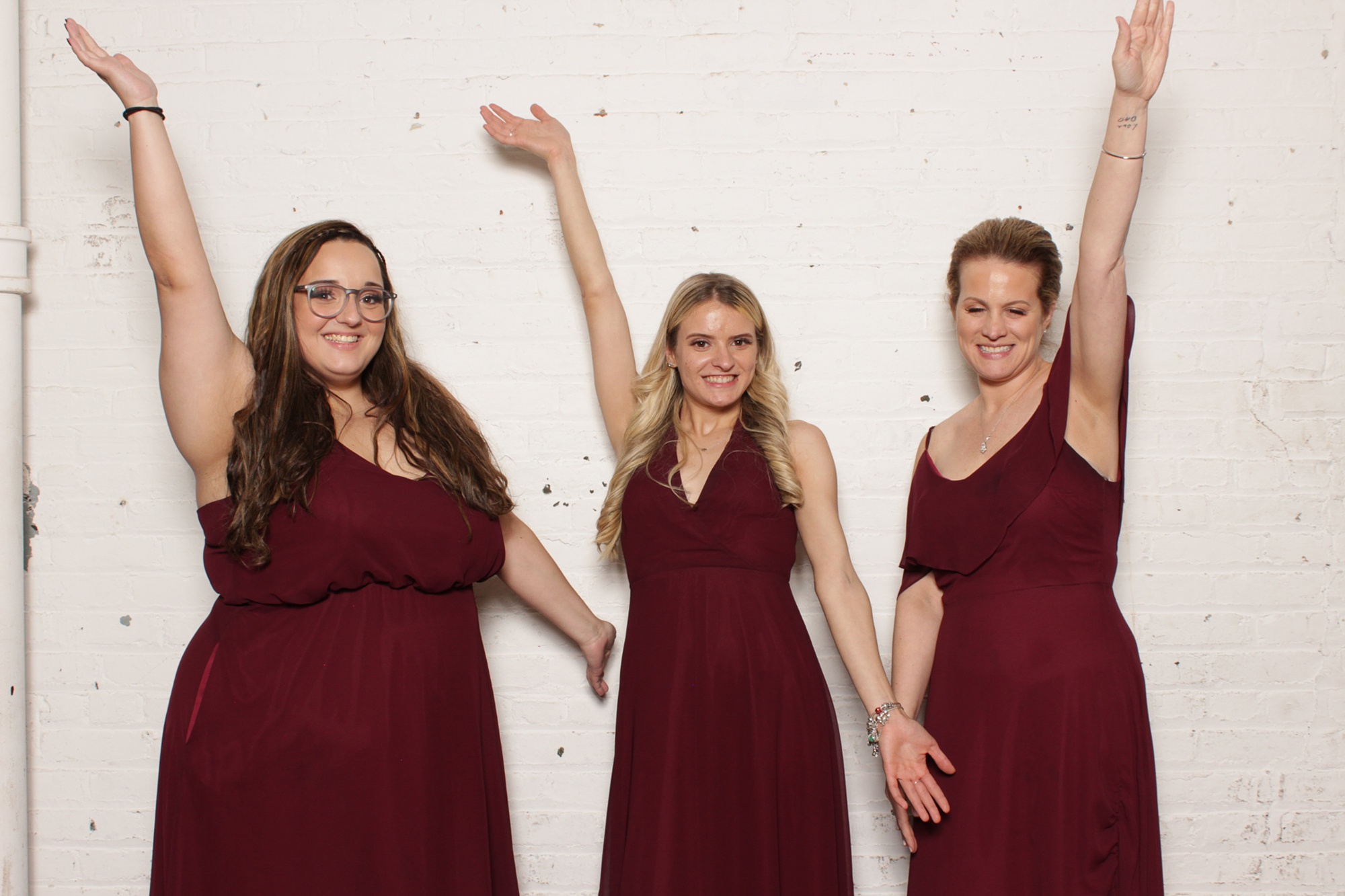 bridesmaids dance in NJ wedding reception