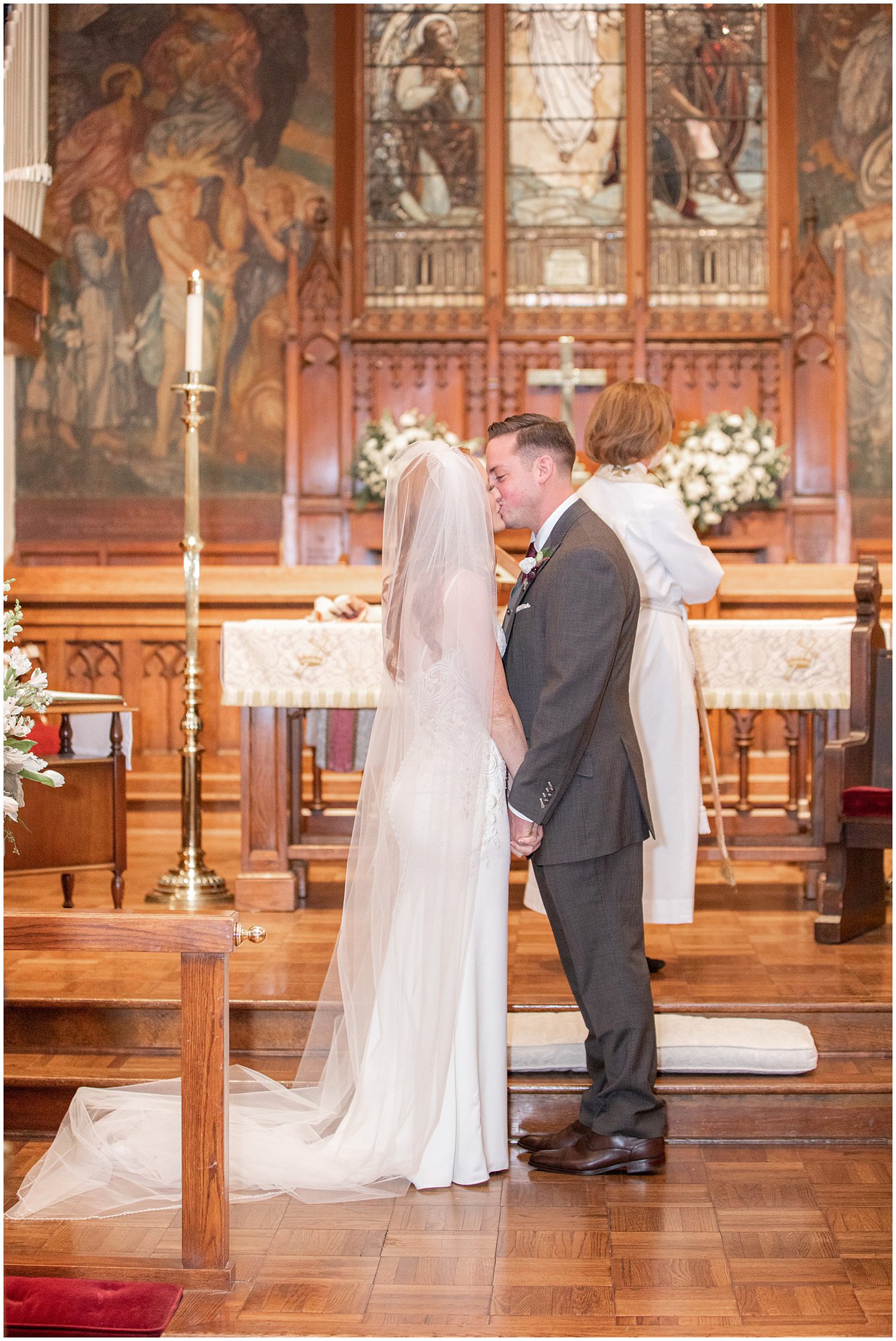 traditional church wedding ceremony at Grace Episcopal Church in Nutley