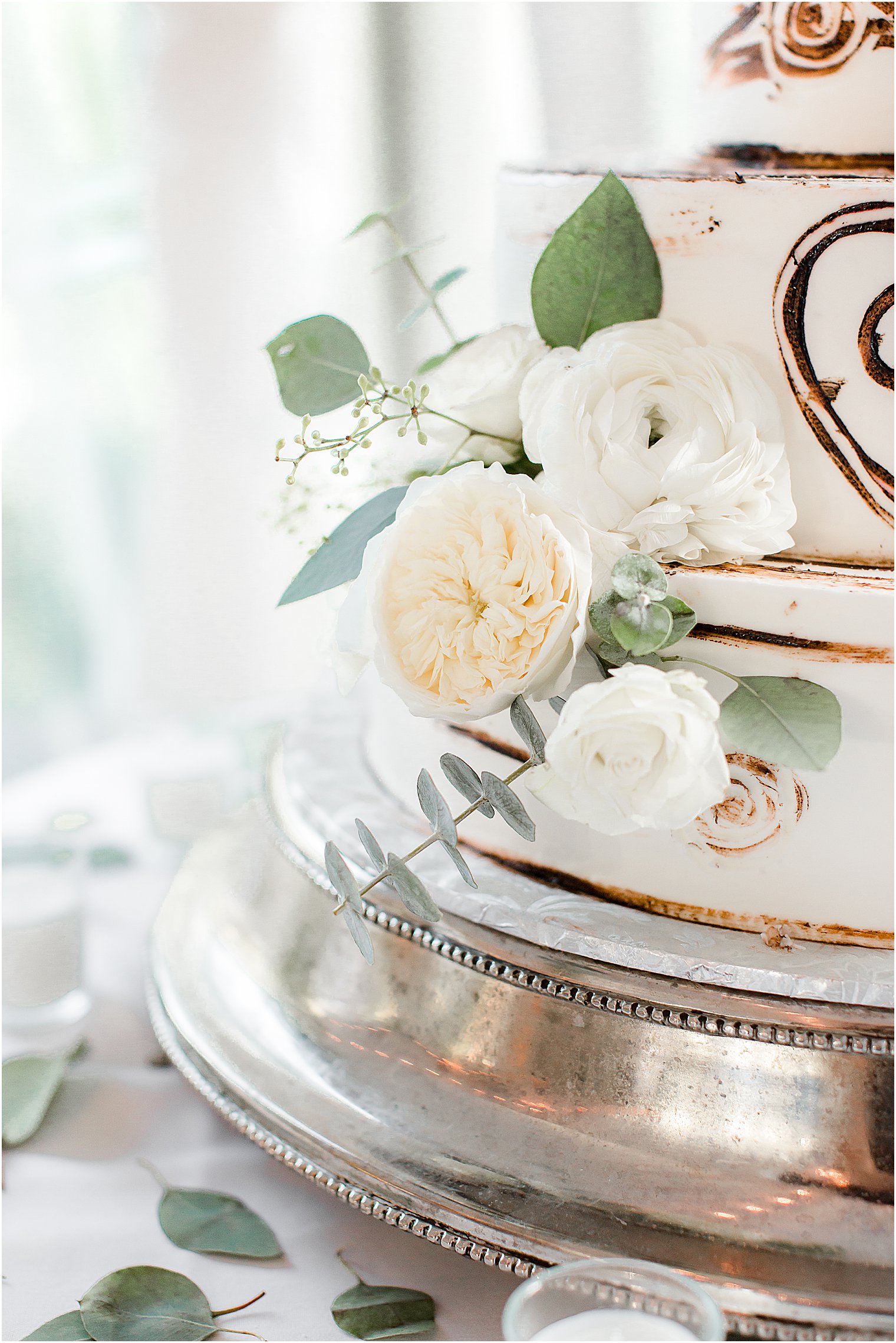 rustic wedding cake designed by Chocolate Carousel