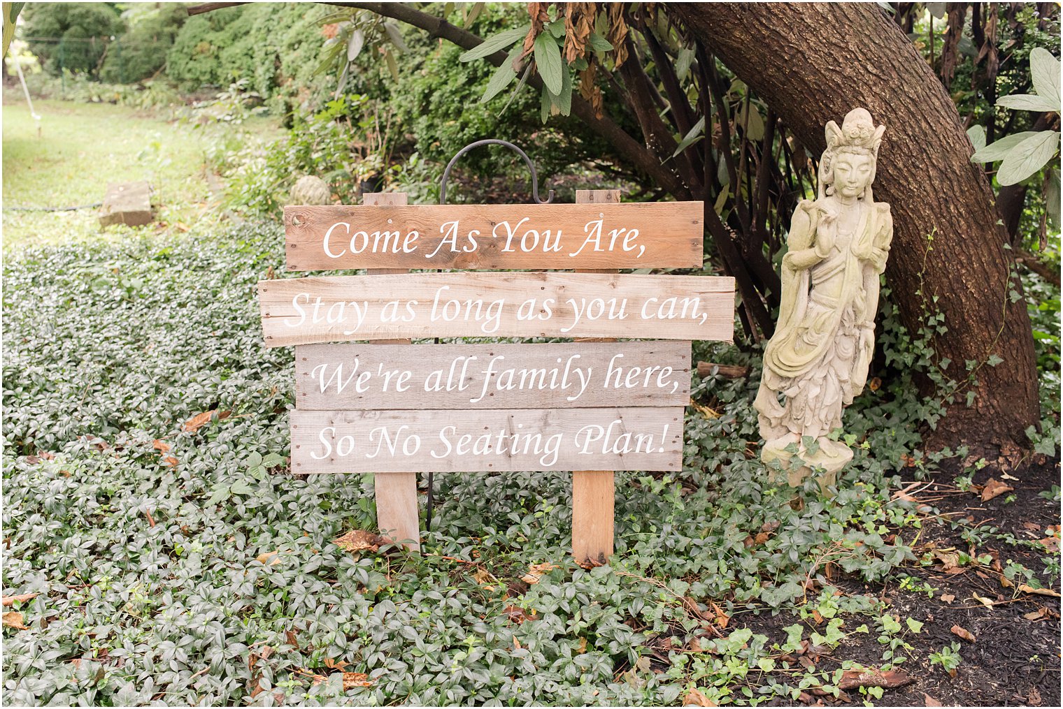 Wedding sign on wooden pallet