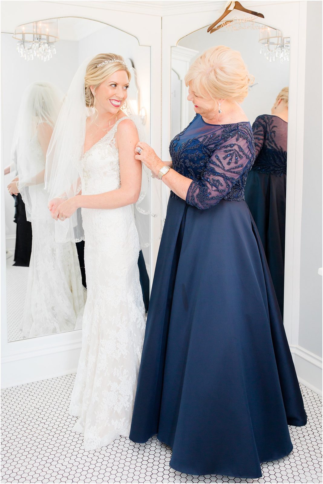 A Guide To Mother Of The Bride Duties Wedding Planning Tips