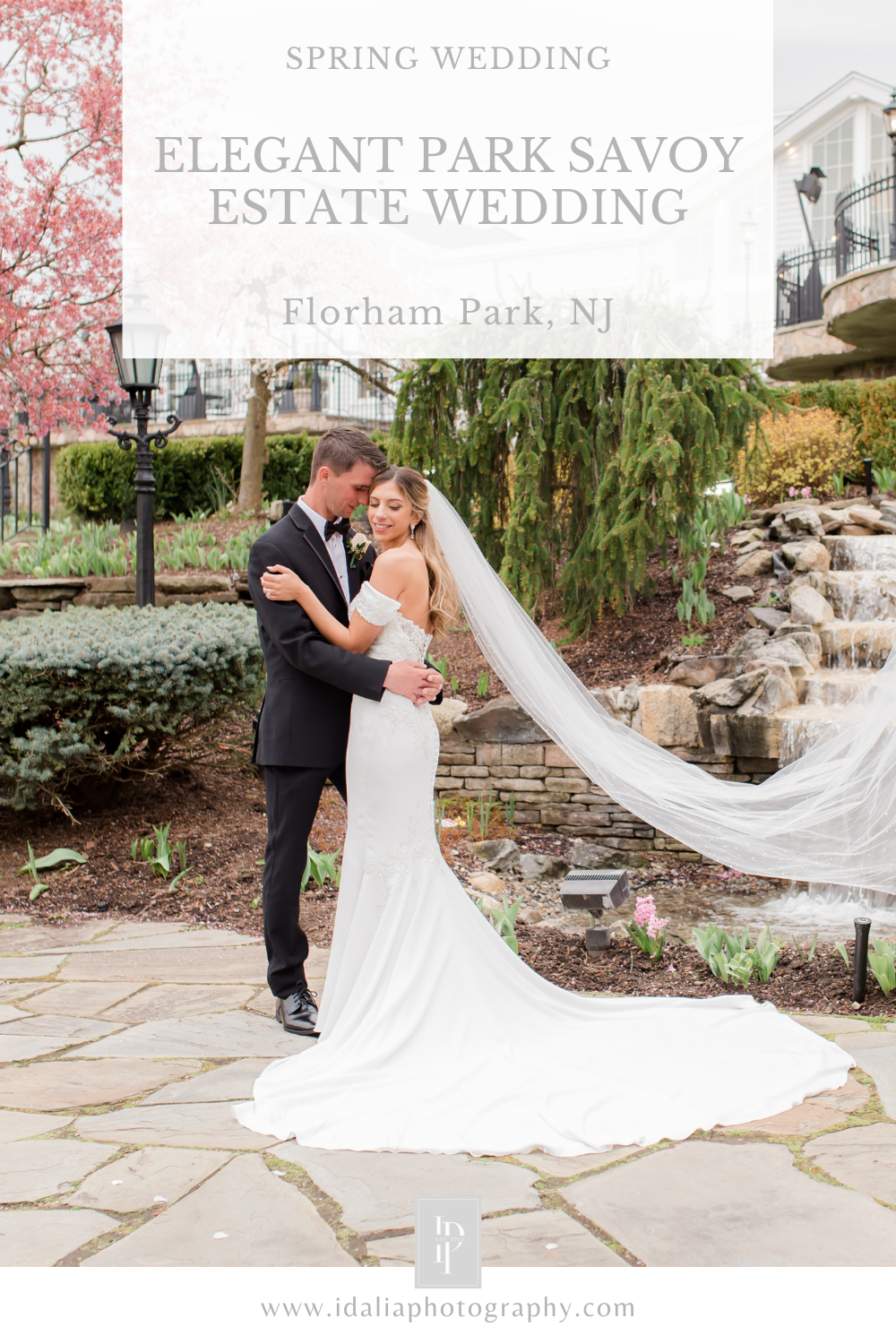 spring Park Savoy Estate wedding with pink and ivory color scheme photographed by Idalia Photography 