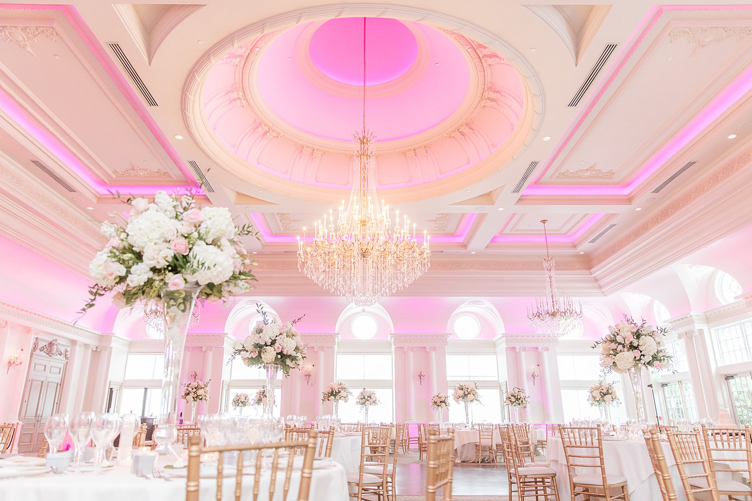 pink and white spring reception at Park Chateau Estate