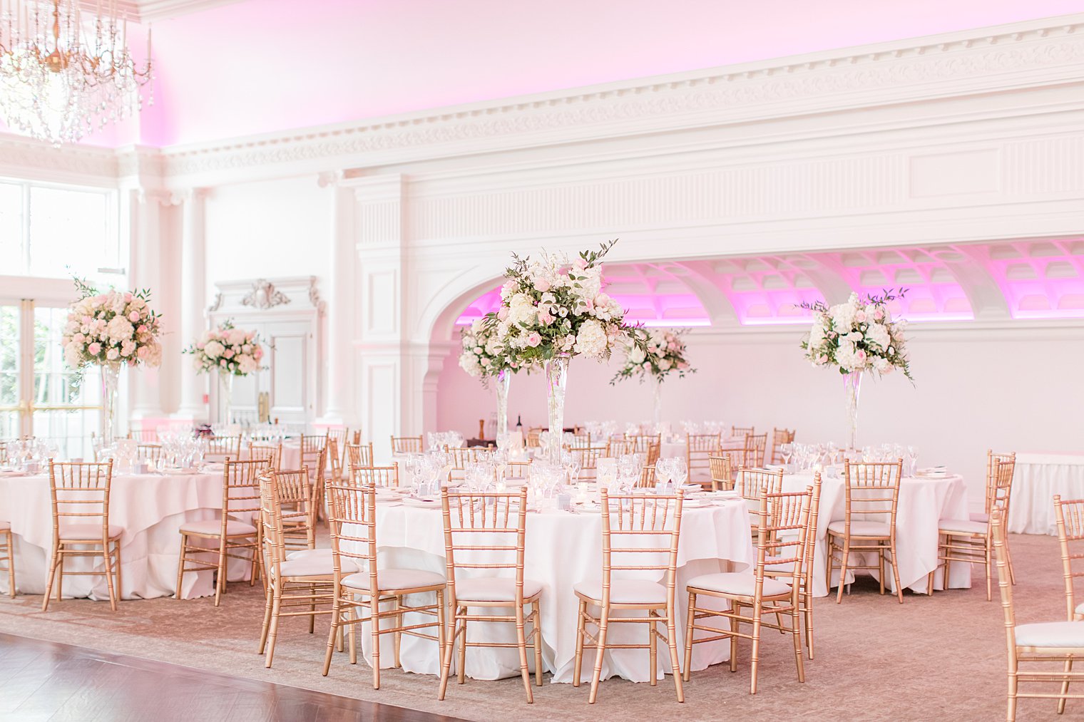spring Park Chateau Estate wedding reception with pink and ivory flowers