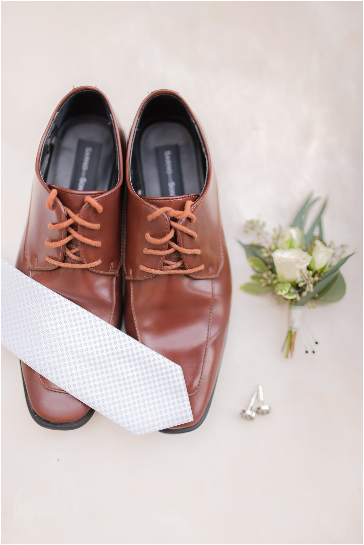 groom's brown shoes for NJ wedding day