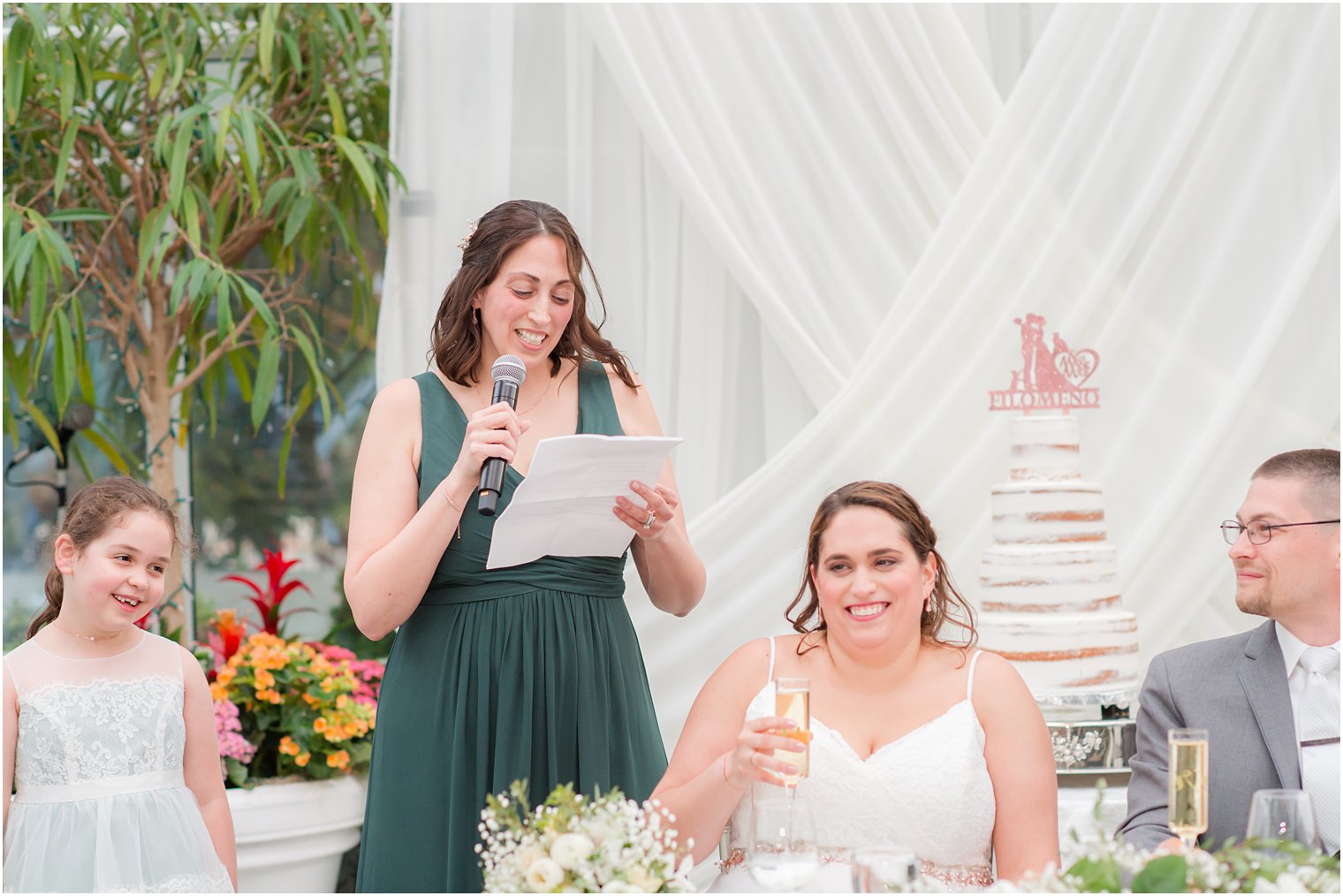 maid of honor reads speech during NJ wedding reception 