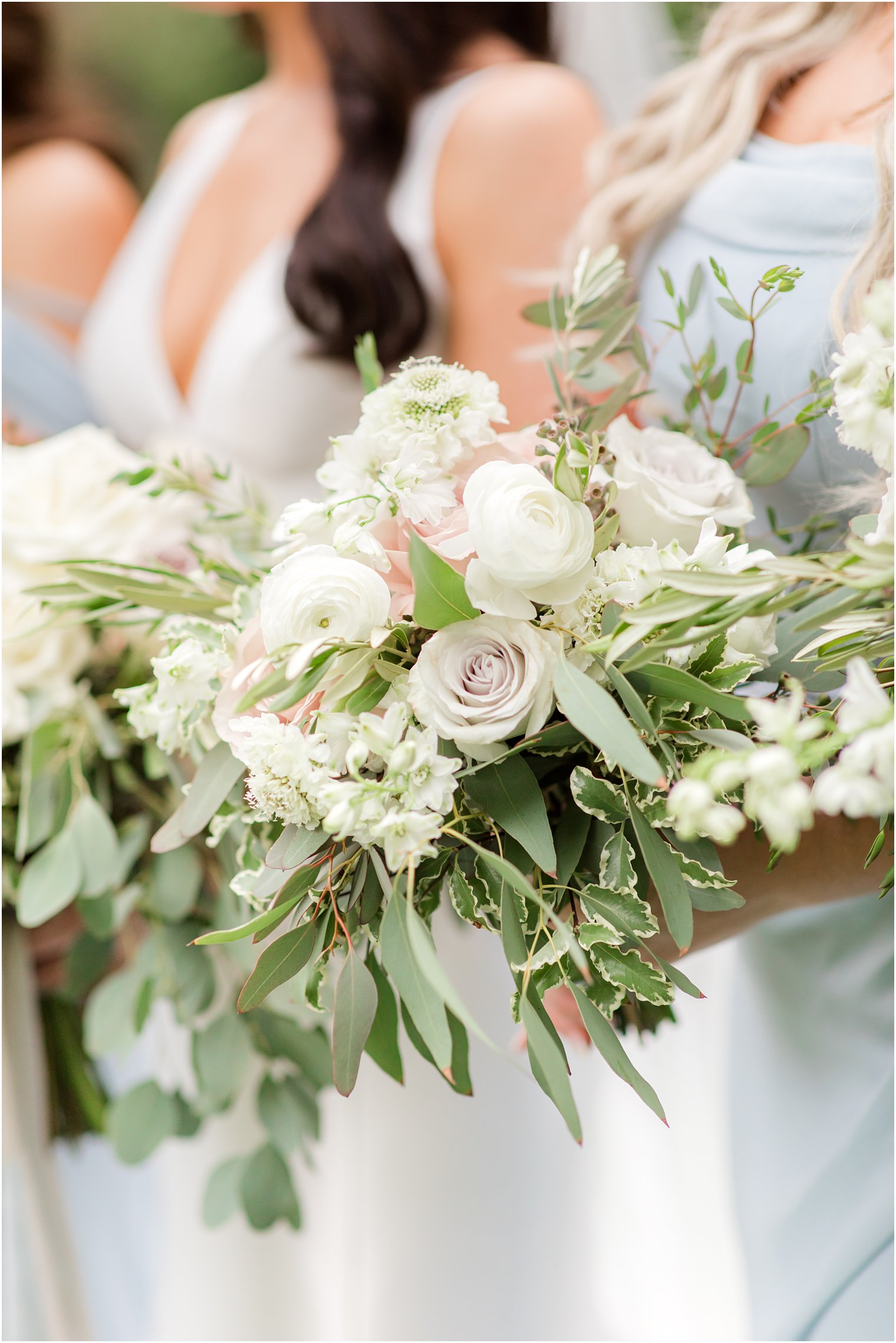 organic style bouquets by Crossed Keys Designs