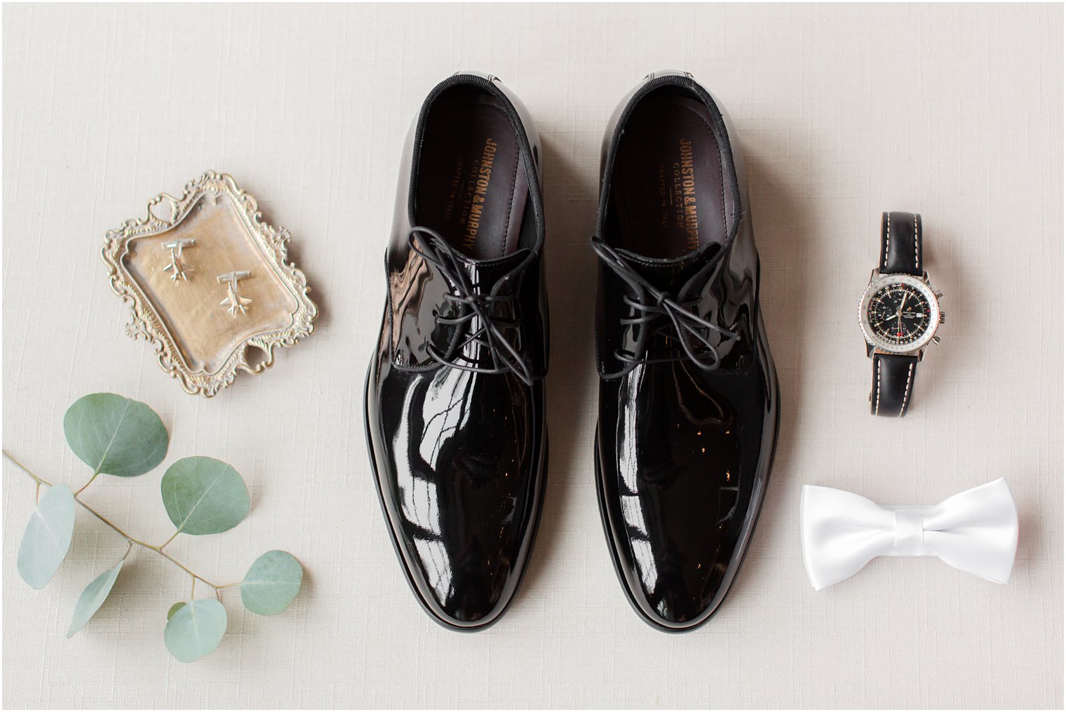 groom's classic black shoes and boutonniere for Park Chateau Estate wedding 